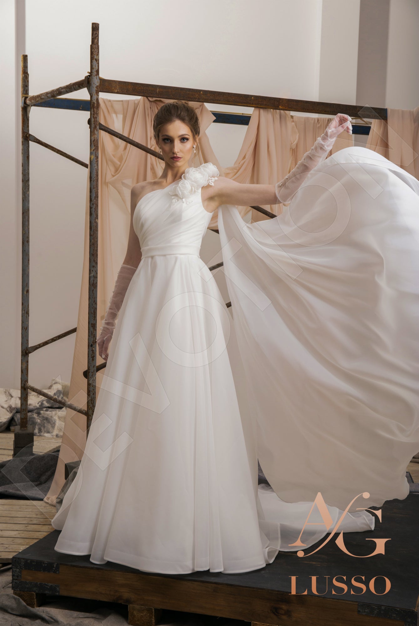 Lorinet Open back A-line Sleeveless Wedding Dress 5
