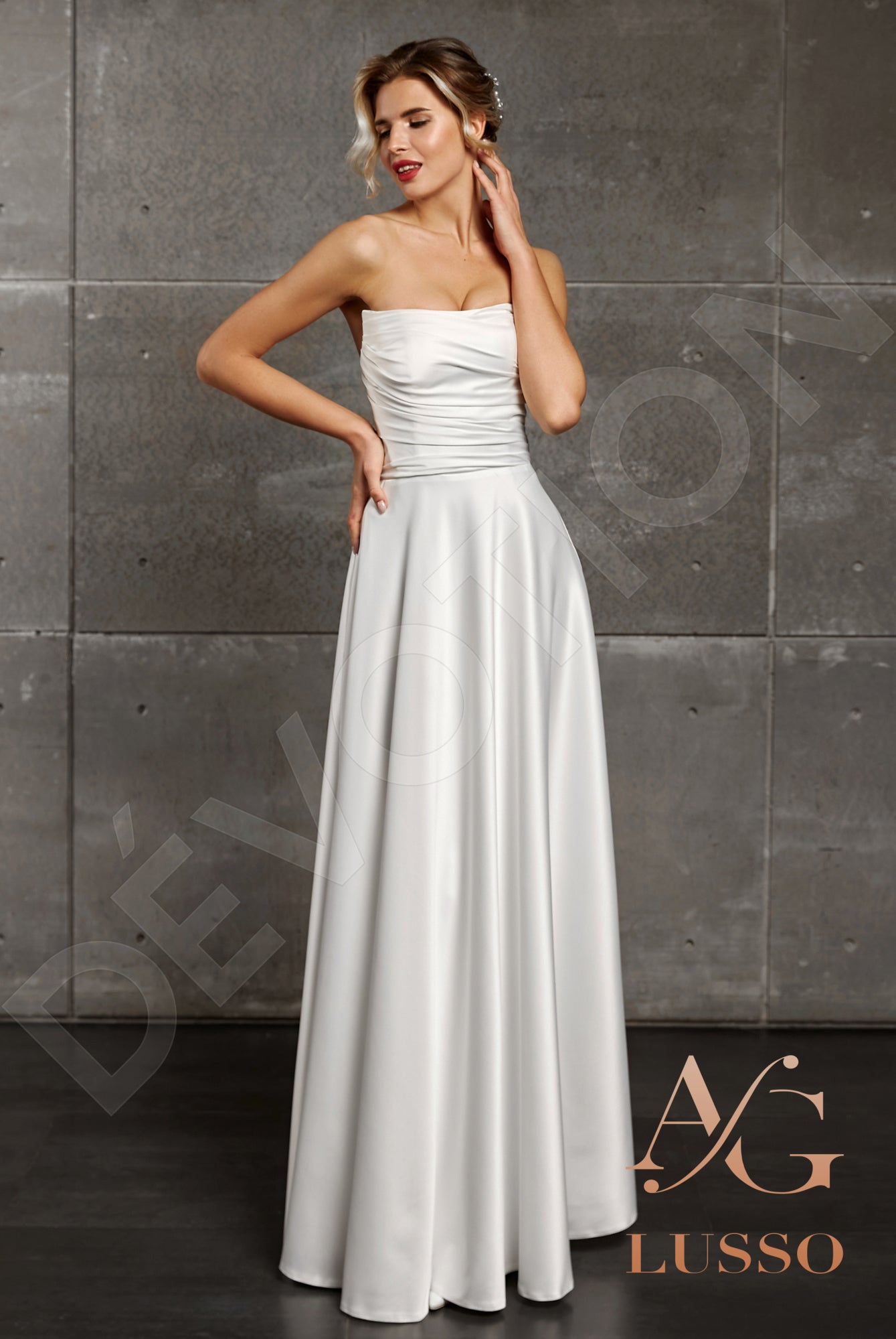 Laurence Open back A-line Strapless Wedding Dress Front