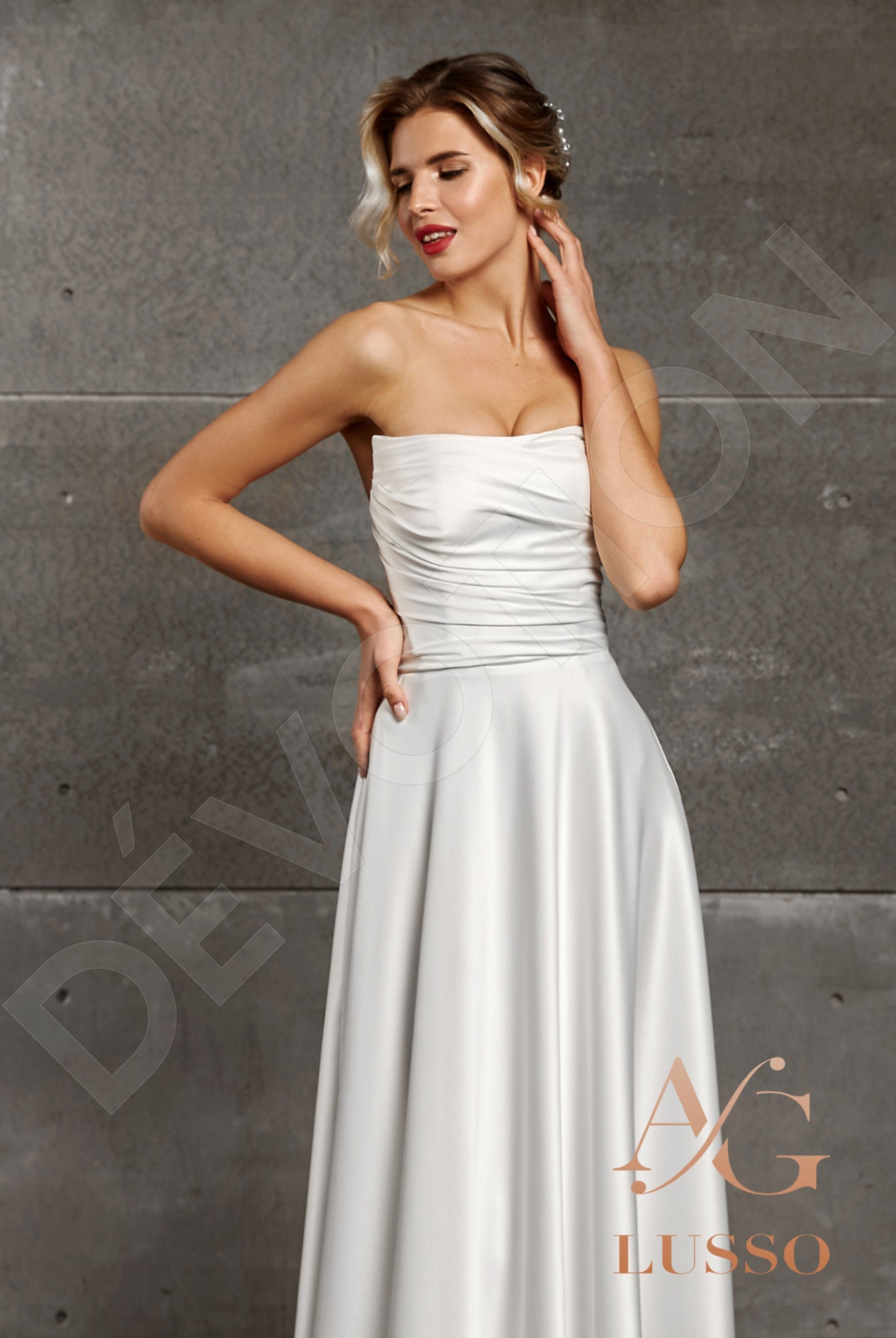 Laurence Open back A-line Strapless Wedding Dress 2
