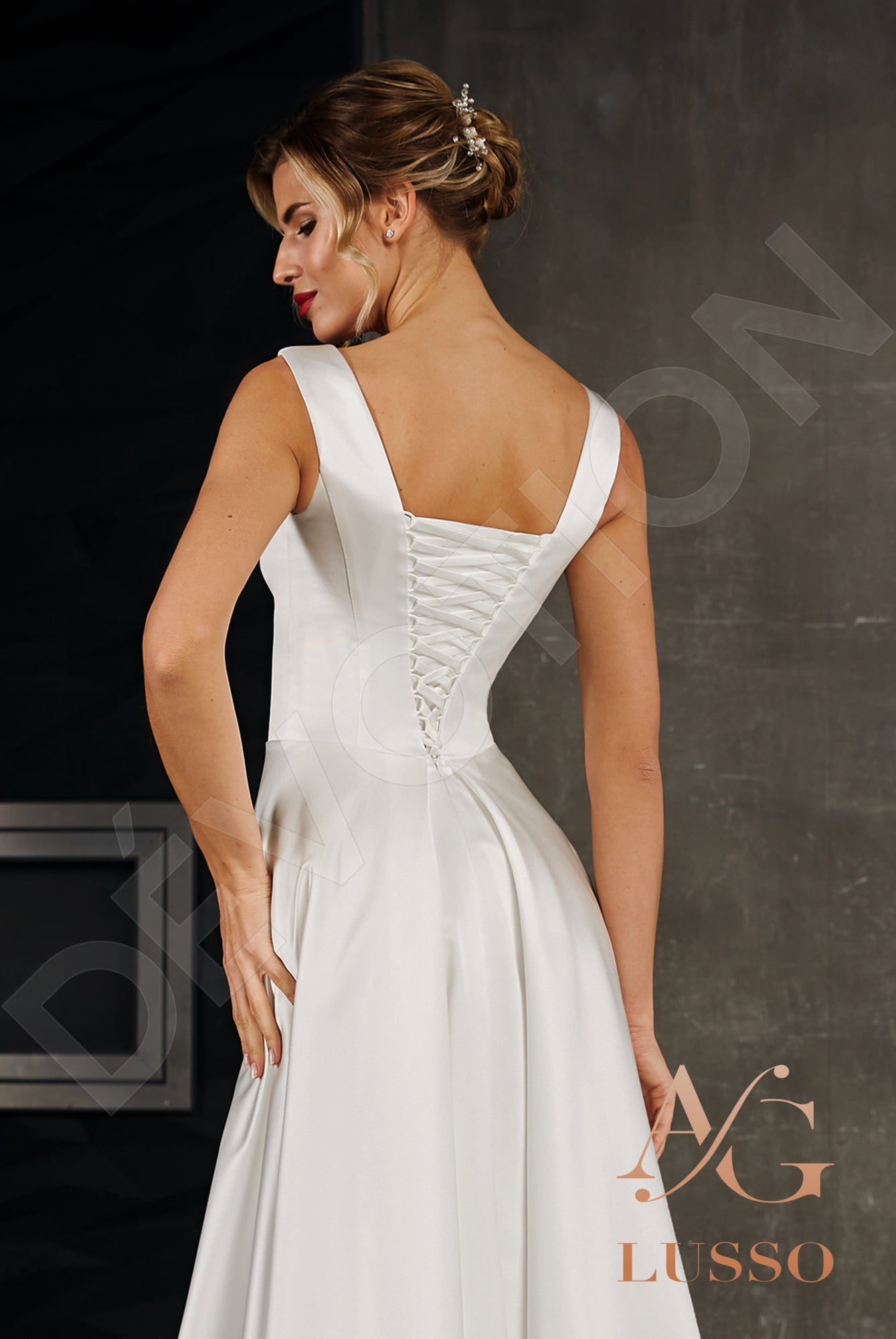 Dominique Open back A-line Sleeveless Wedding Dress 5