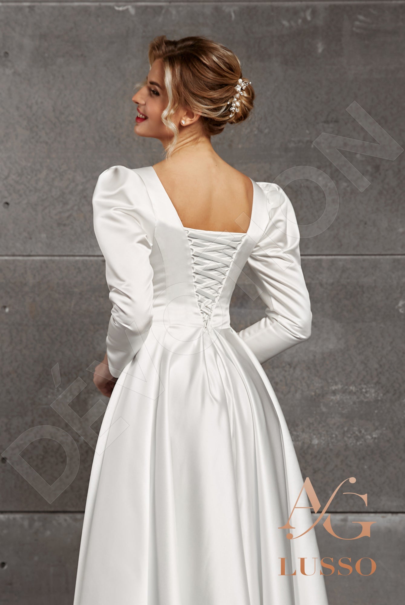 Abell A-line V-neck Ivory Wedding dress