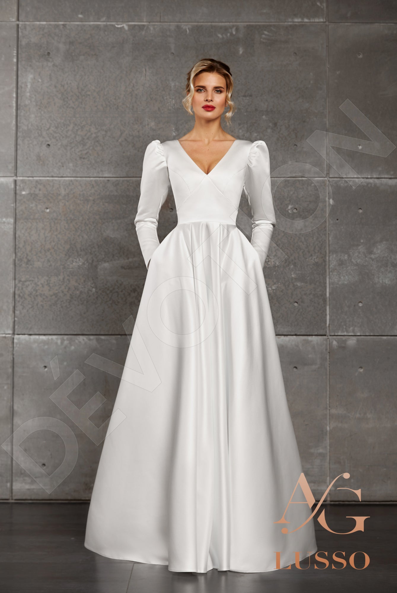 Abell Open back A-line Long sleeve Wedding Dress 5
