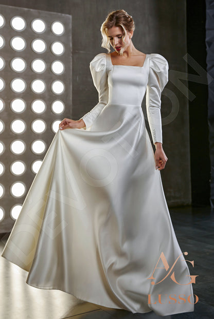 Gisele Open back A-line Long sleeve Wedding Dress Front