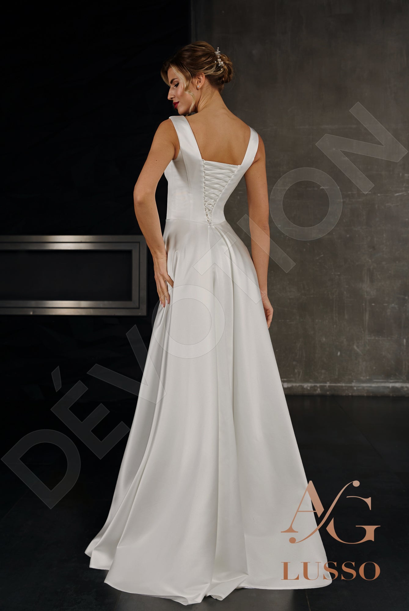 Dominique Open back A-line Sleeveless Wedding Dress Back