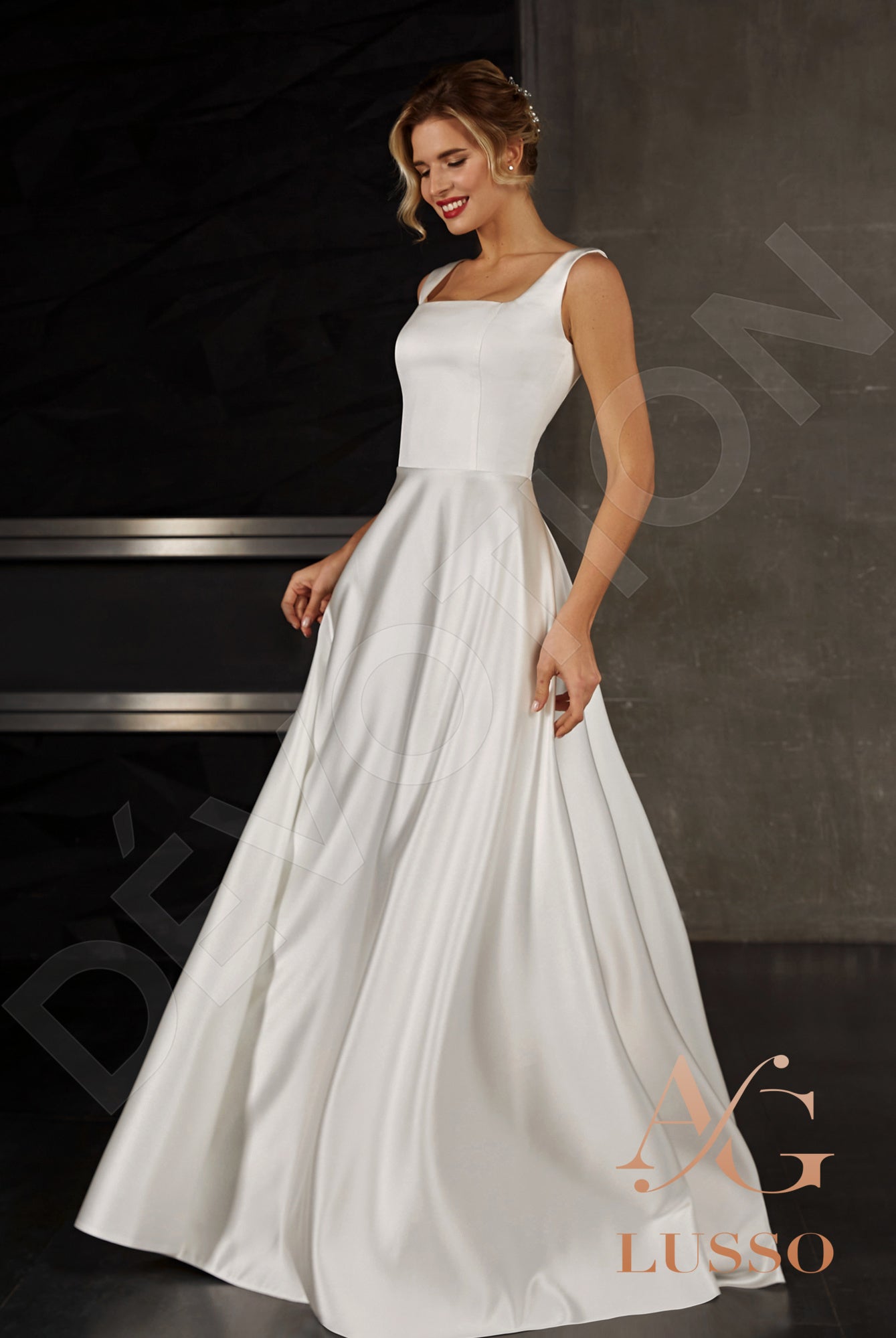 Dominique Open back A-line Sleeveless Wedding Dress Front