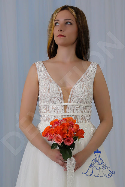 Naemi Open back A-line Sleeveless Wedding Dress 5