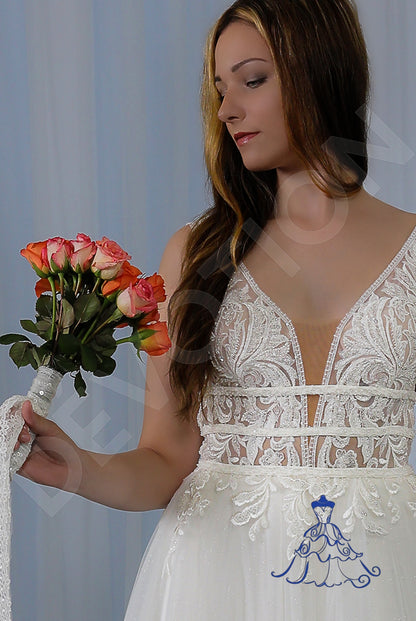Naemi Open back A-line Sleeveless Wedding Dress 2