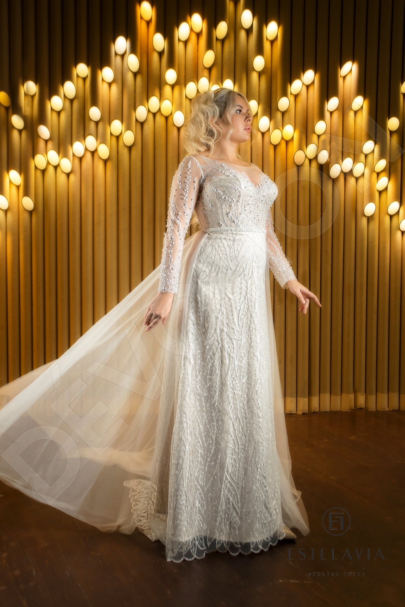 Claudia Full back A-line Long sleeve Wedding Dress 3