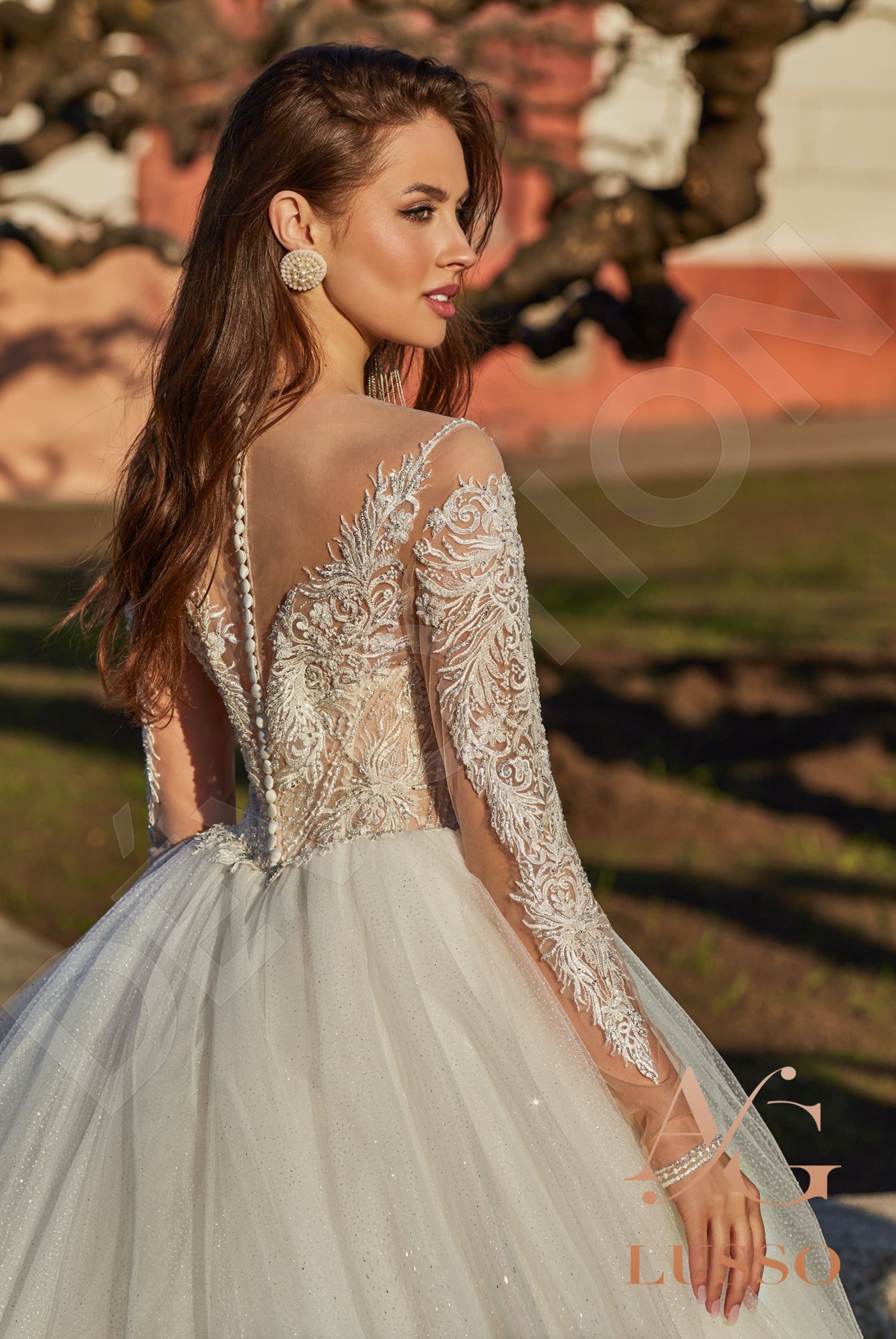 Lamissa Full back A-line Long sleeve Wedding Dress 3