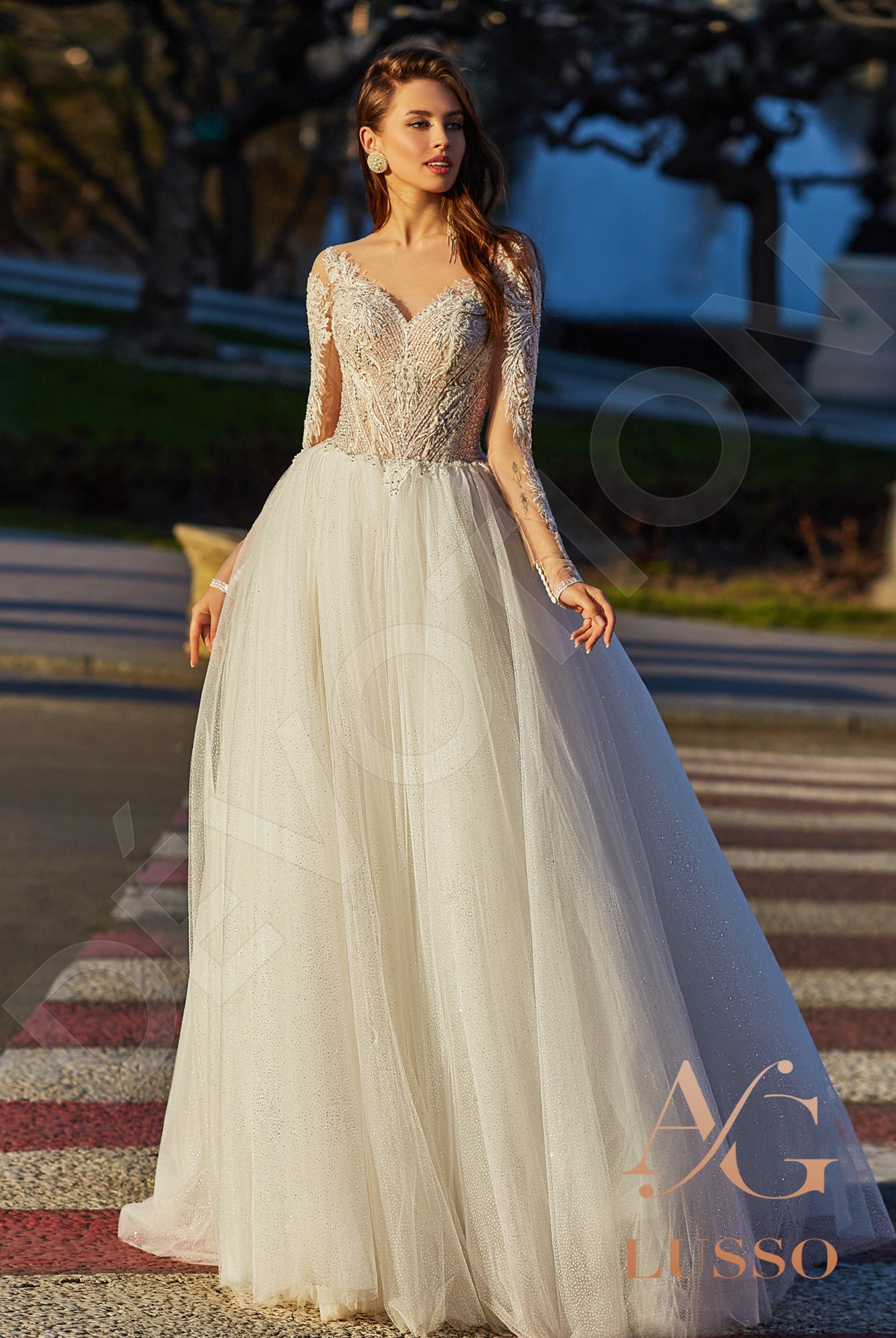 Lamissa Full back A-line Long sleeve Wedding Dress Front