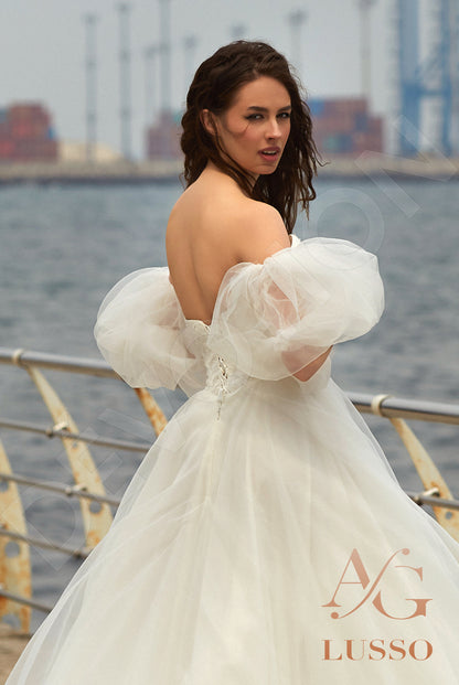 Nishana Open back A-line Strapless Wedding Dress 3