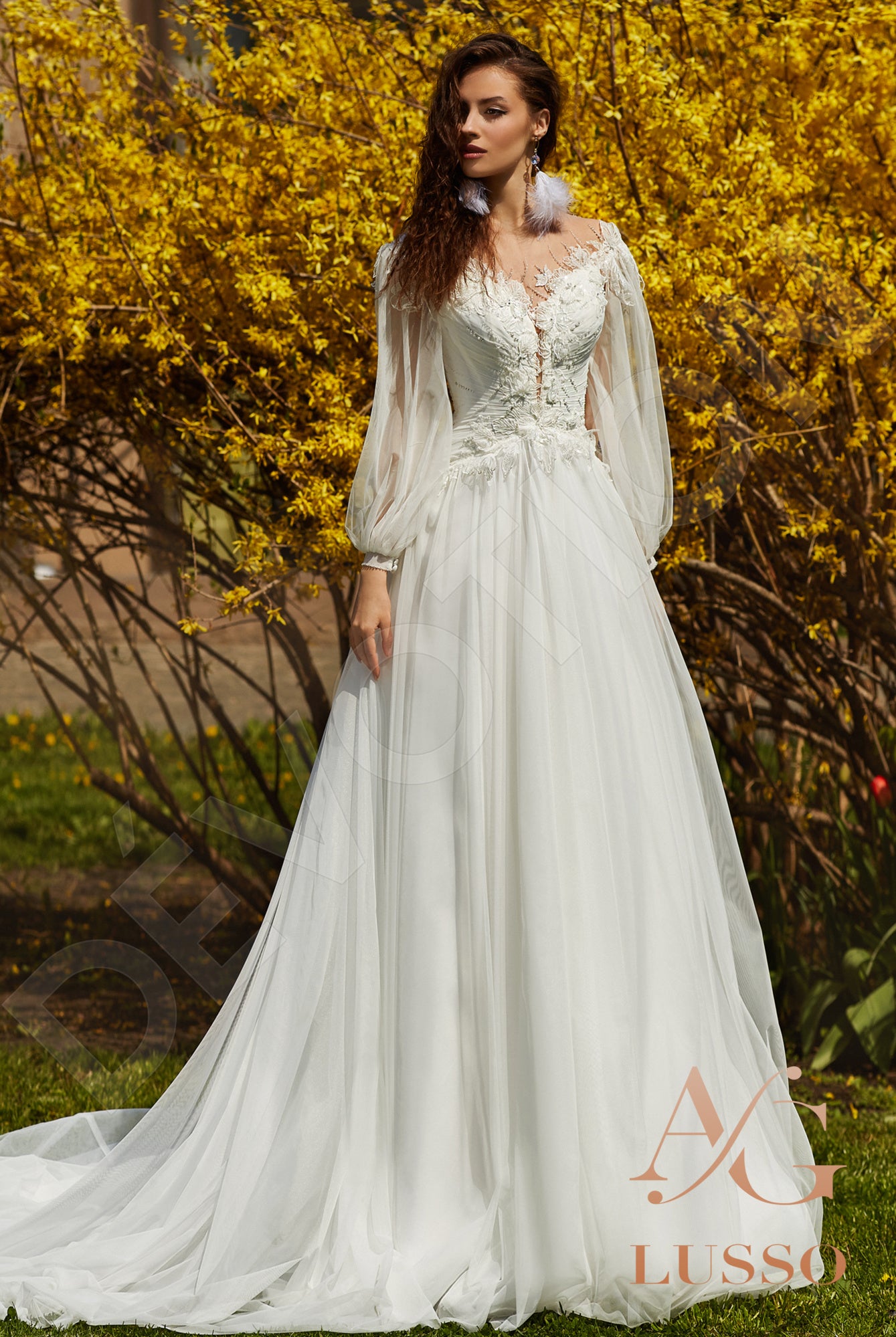 Reshmina Full back A-line Long sleeve Wedding Dress Front