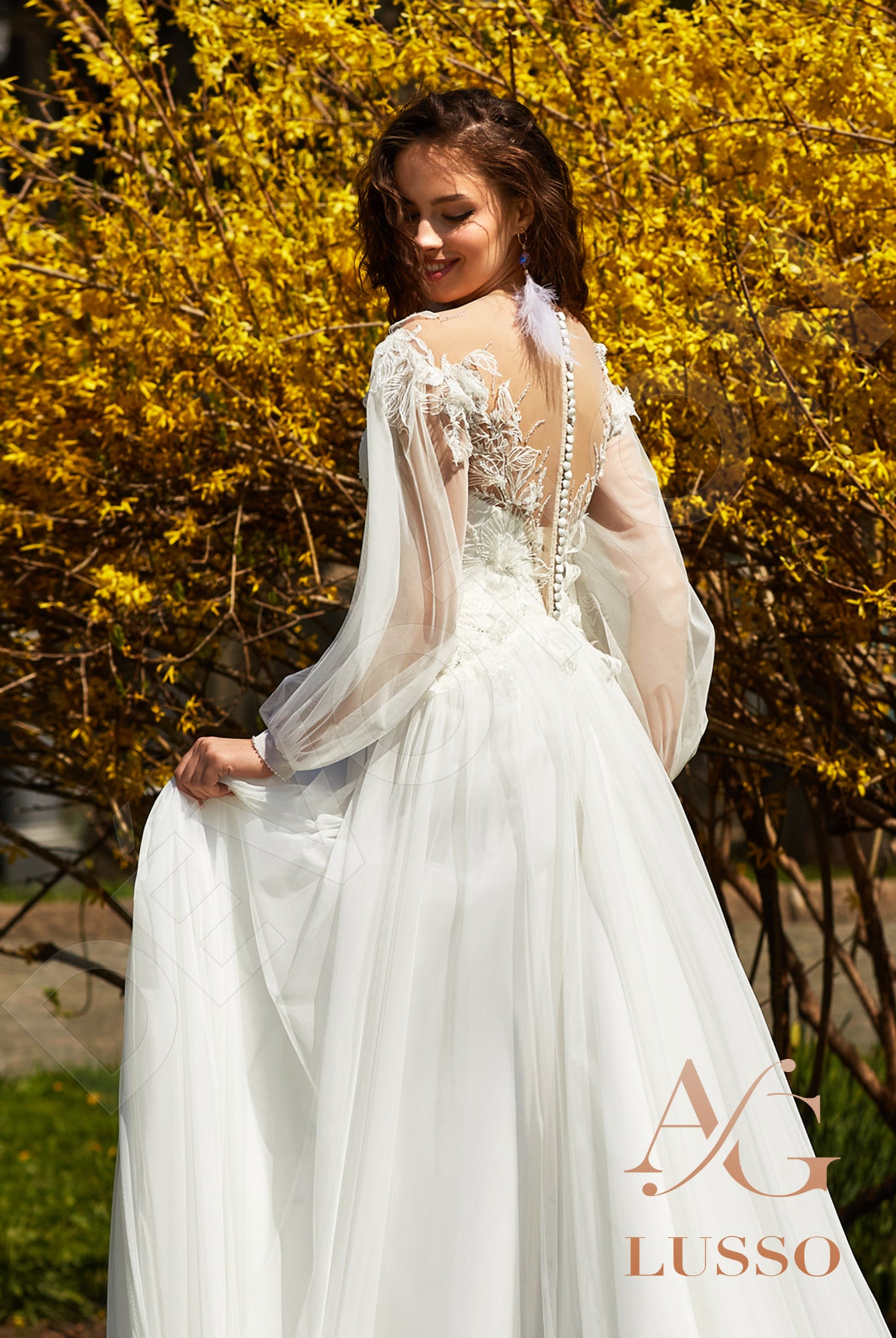 Reshmina Full back A-line Long sleeve Wedding Dress 3