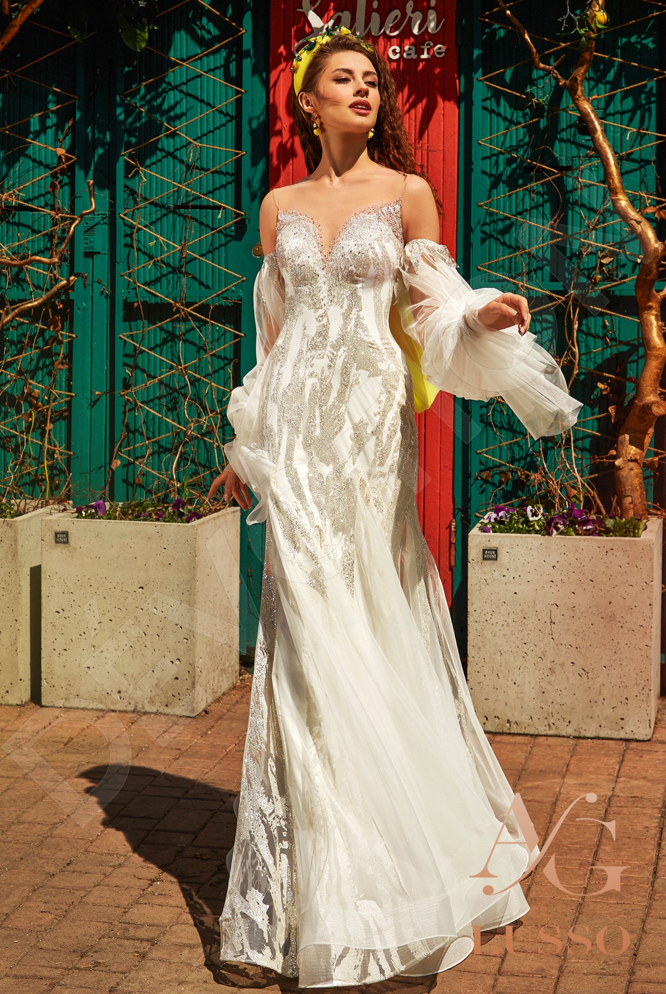 Sarikana Illusion back Trumpet/Mermaid Detachable sleeves Wedding Dress Front