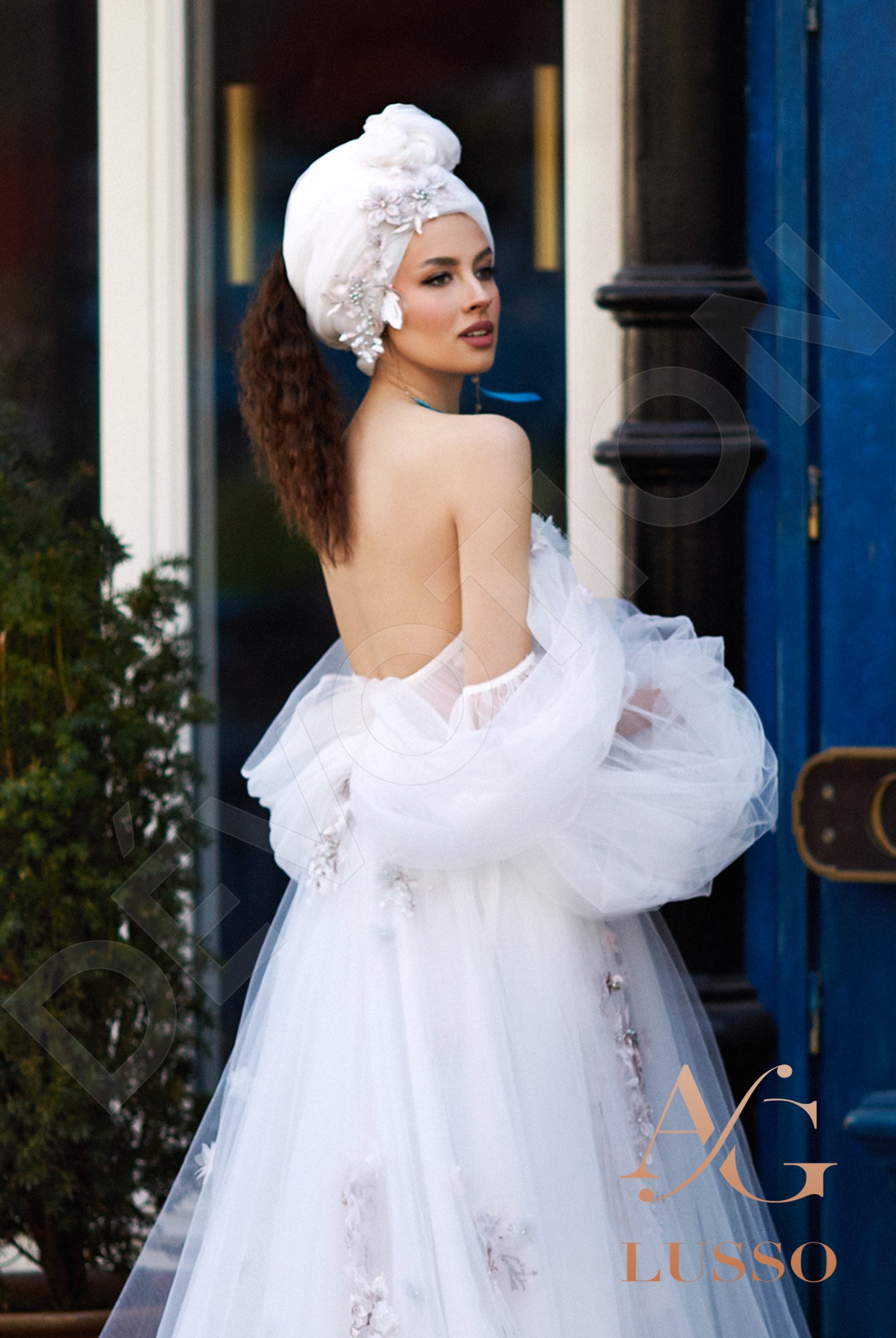 Shantine Open back A-line Straps Wedding Dress 3