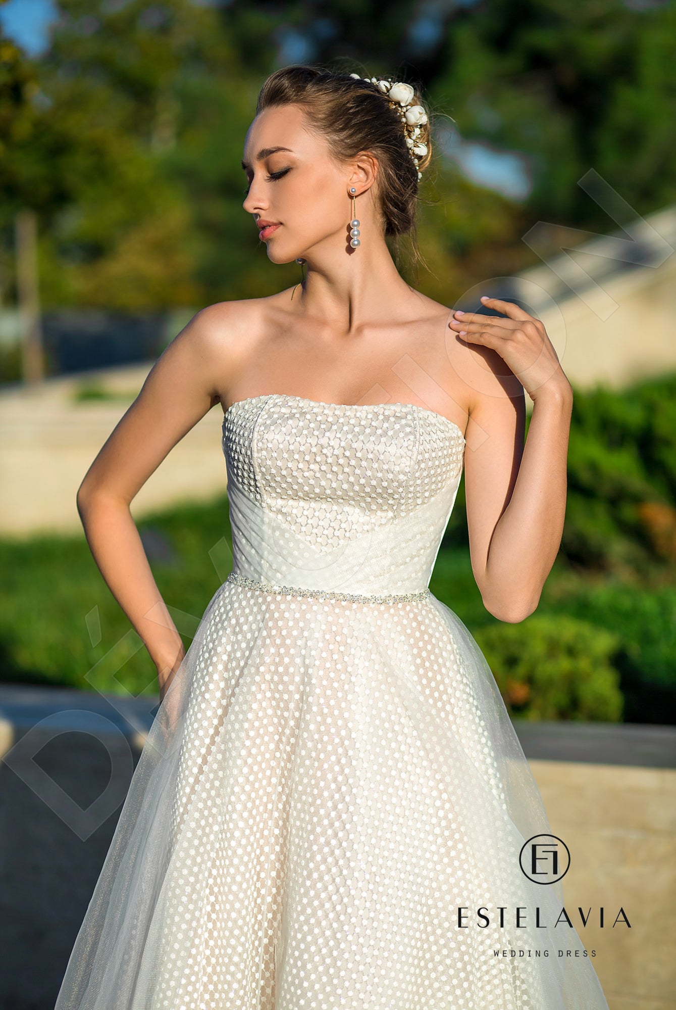 Andrena Open back A-line Detachable sleeves Wedding Dress 2