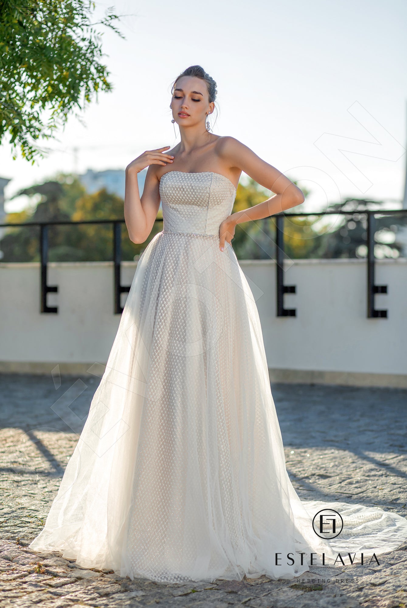 Andrena Open back A-line Detachable sleeves Wedding Dress 5