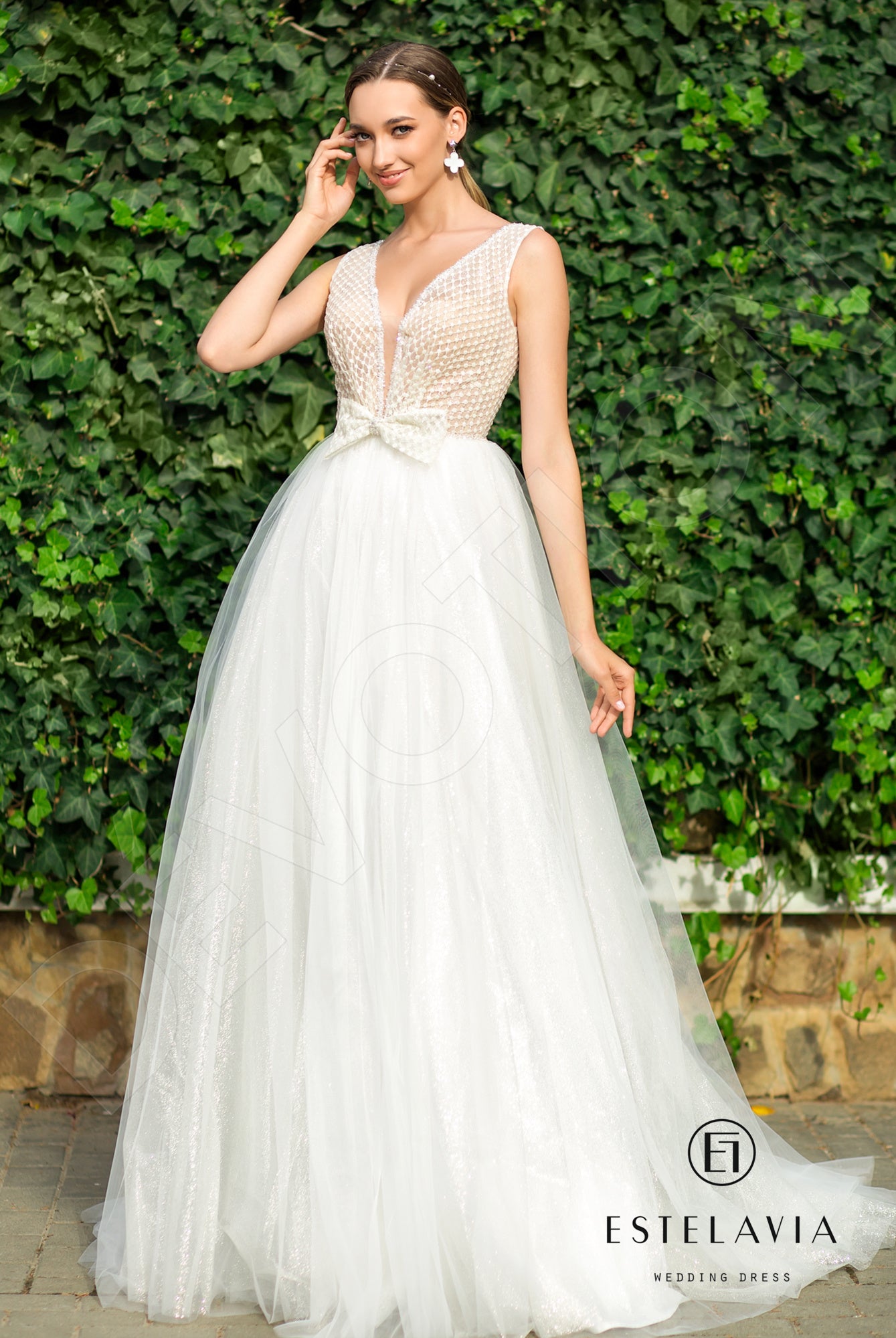 Cosmina Open back A-line Sleeveless Wedding Dress Front