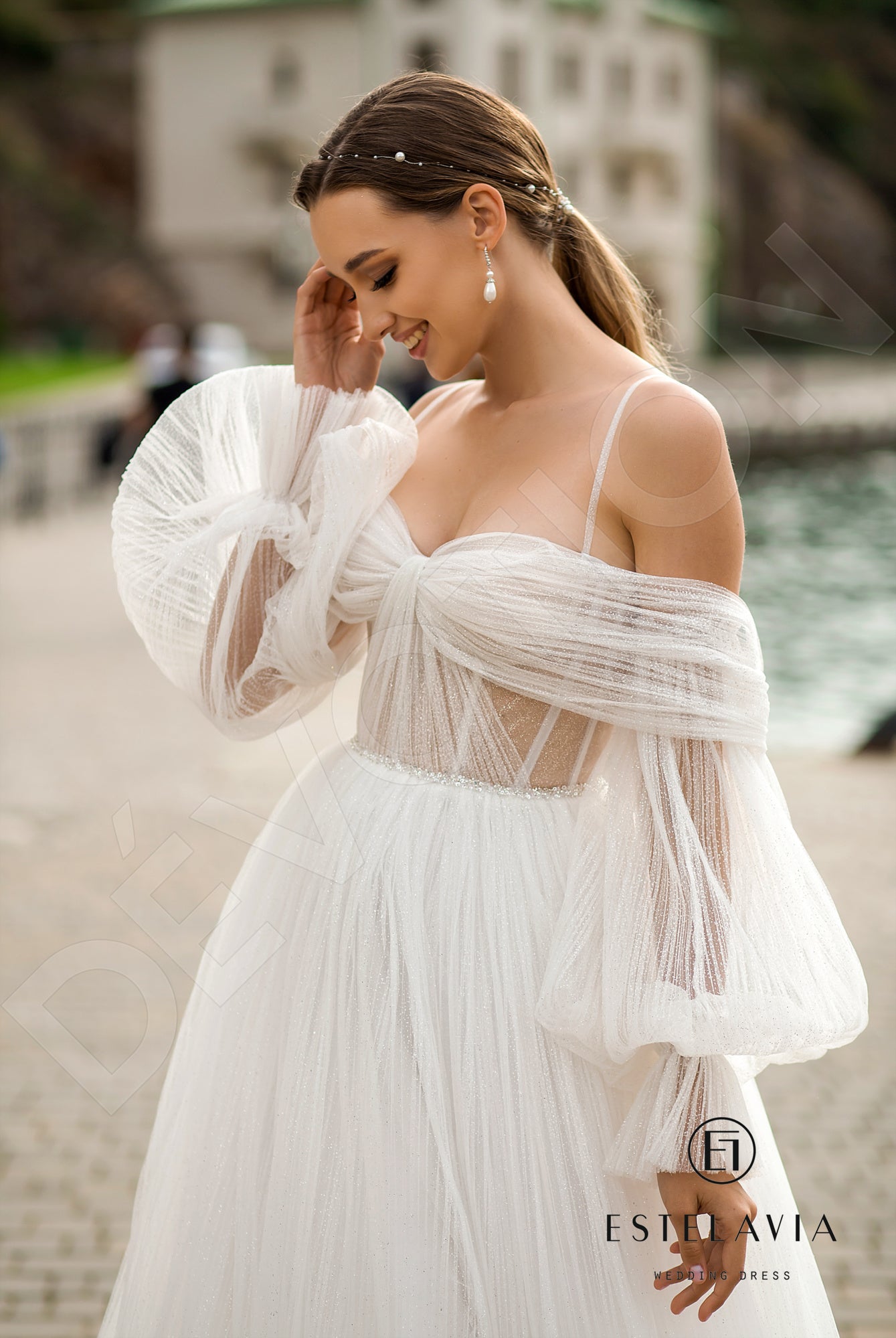 Danara Open back A-line Detachable sleeves and straps Wedding Dress 7
