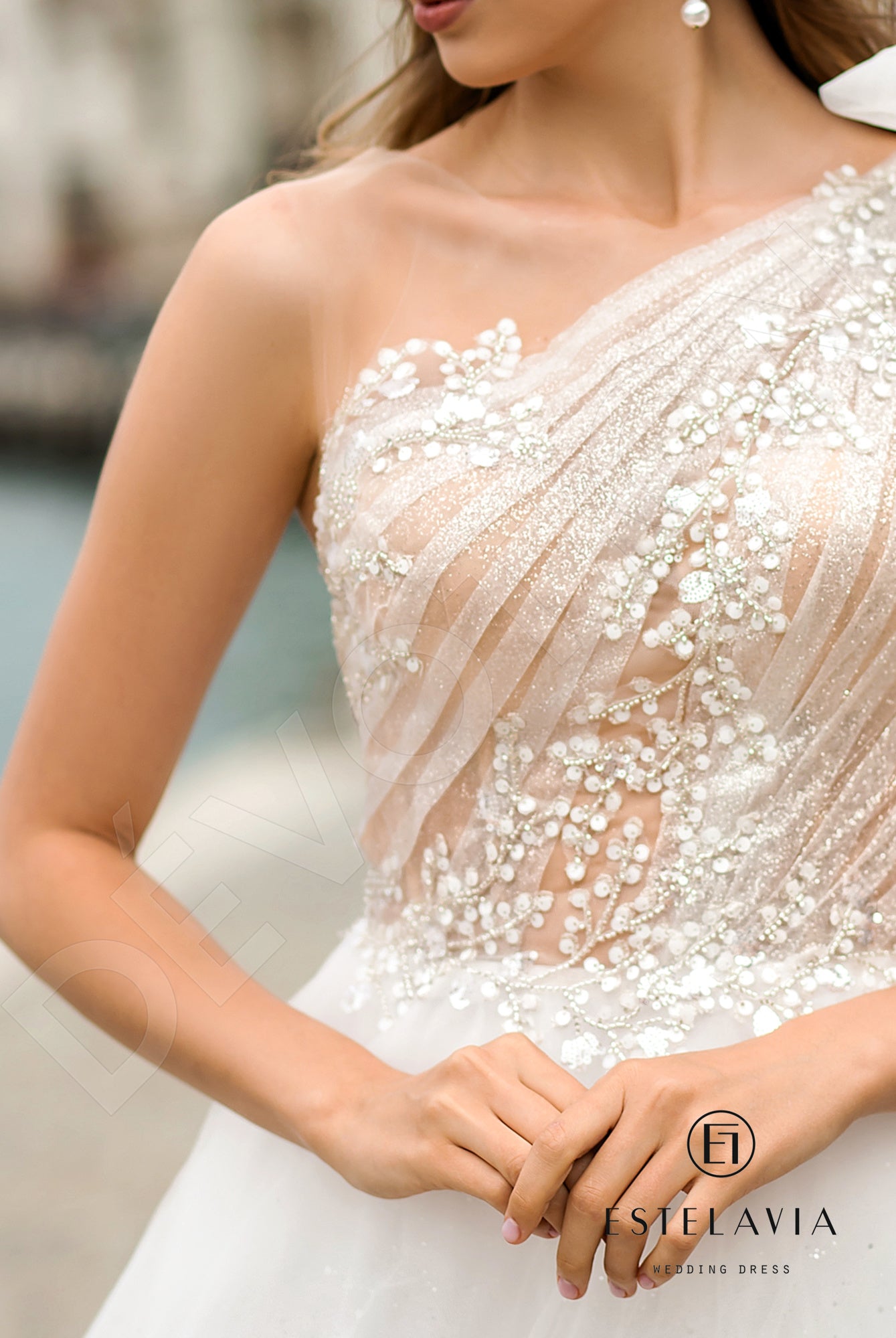 Dorine Full back A-line Sleeveless Wedding Dress 7