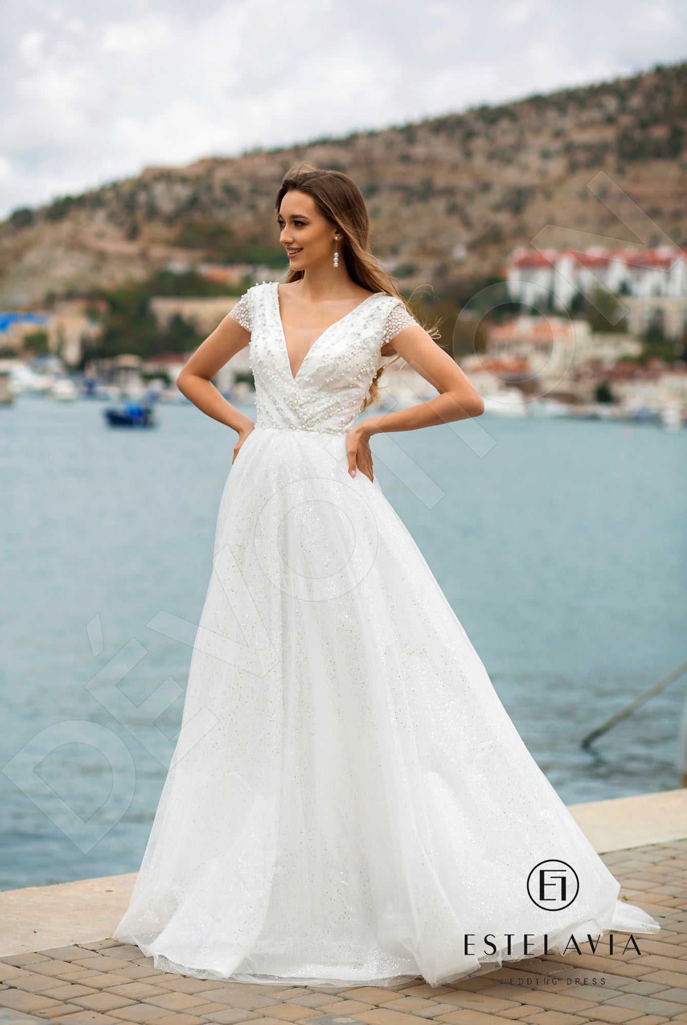 Luminitta Open back A-line Sleeveless Wedding Dress 8