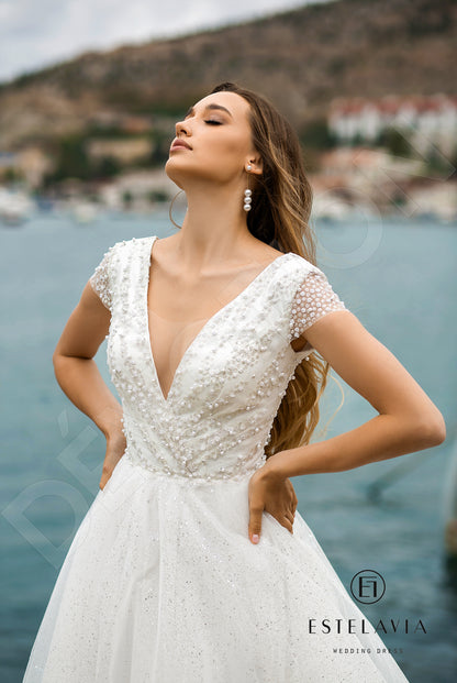 Luminitta Open back A-line Sleeveless Wedding Dress 2