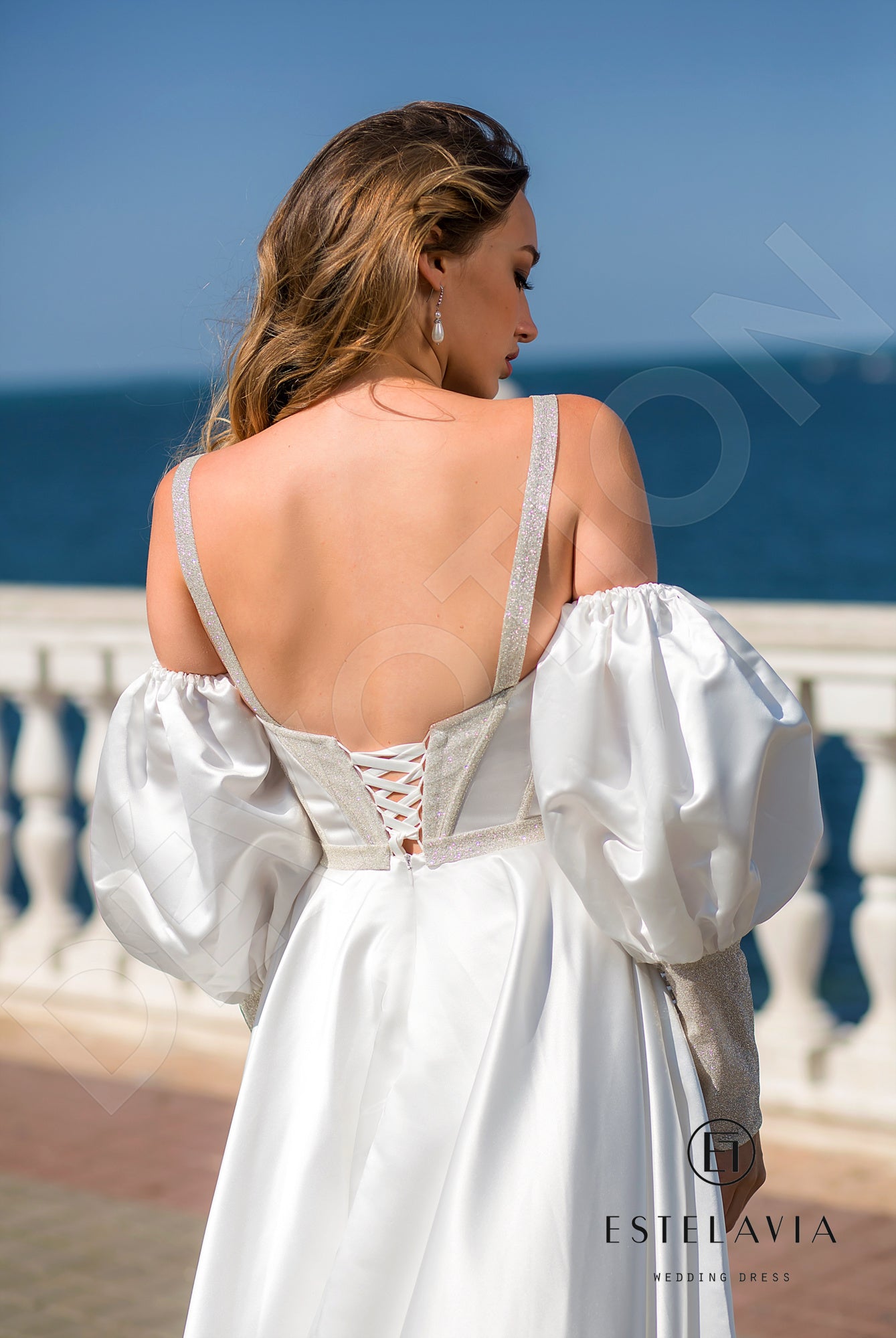 Simona Open back A-line Detachable sleeves and straps Wedding Dress 5