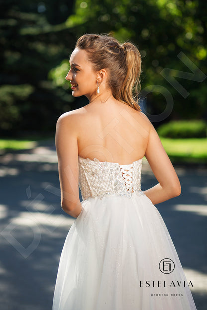 Zinovia Open back A-line Strapless Wedding Dress 4