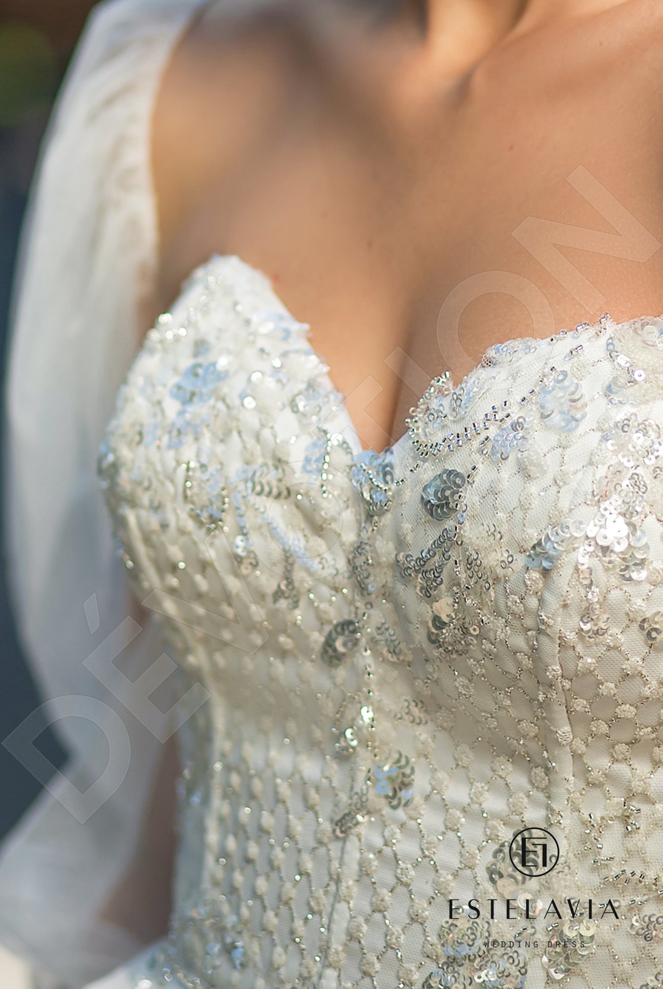 Zinovia Open back A-line Strapless Wedding Dress 7