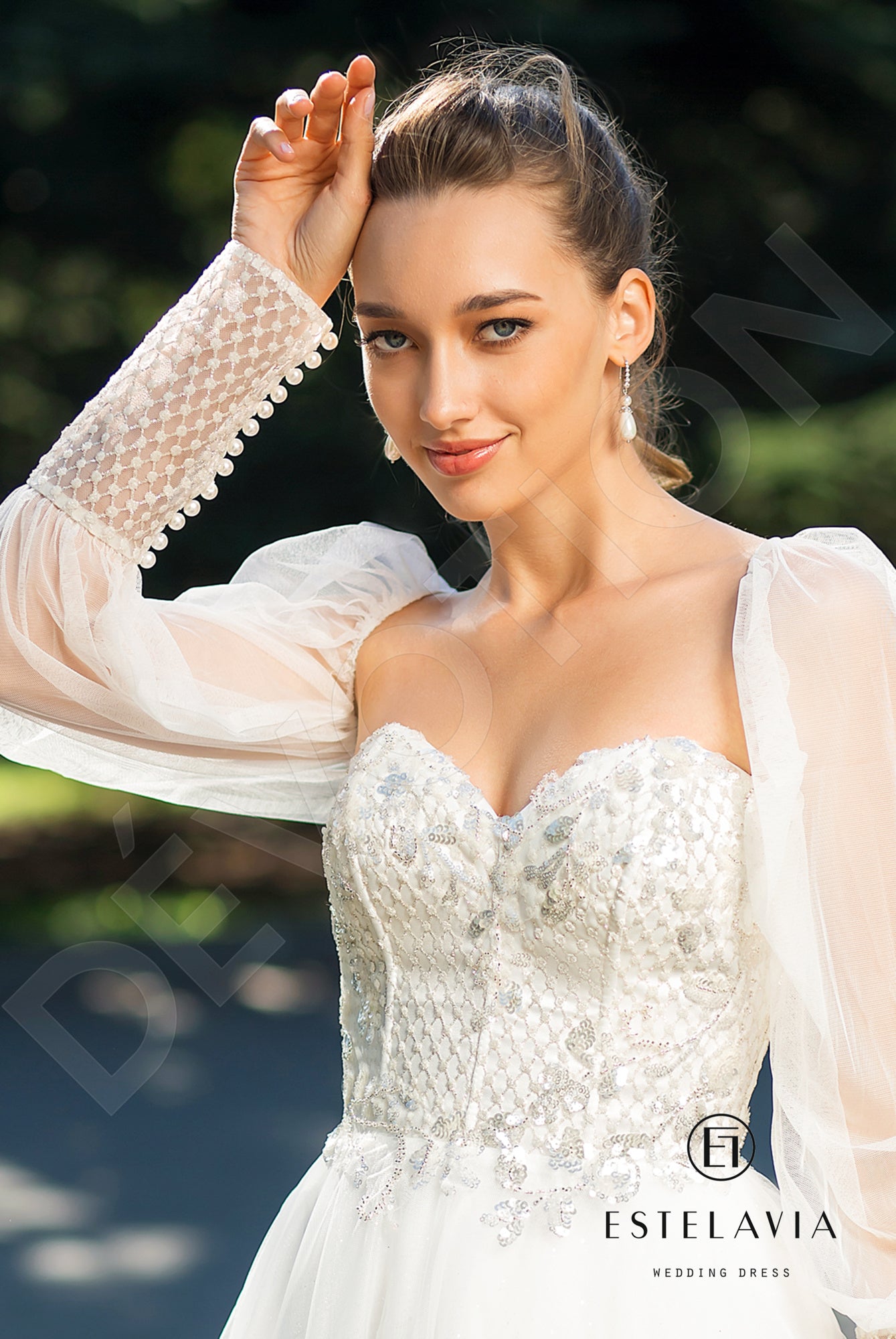 Zinovia Open back A-line Strapless Wedding Dress 9