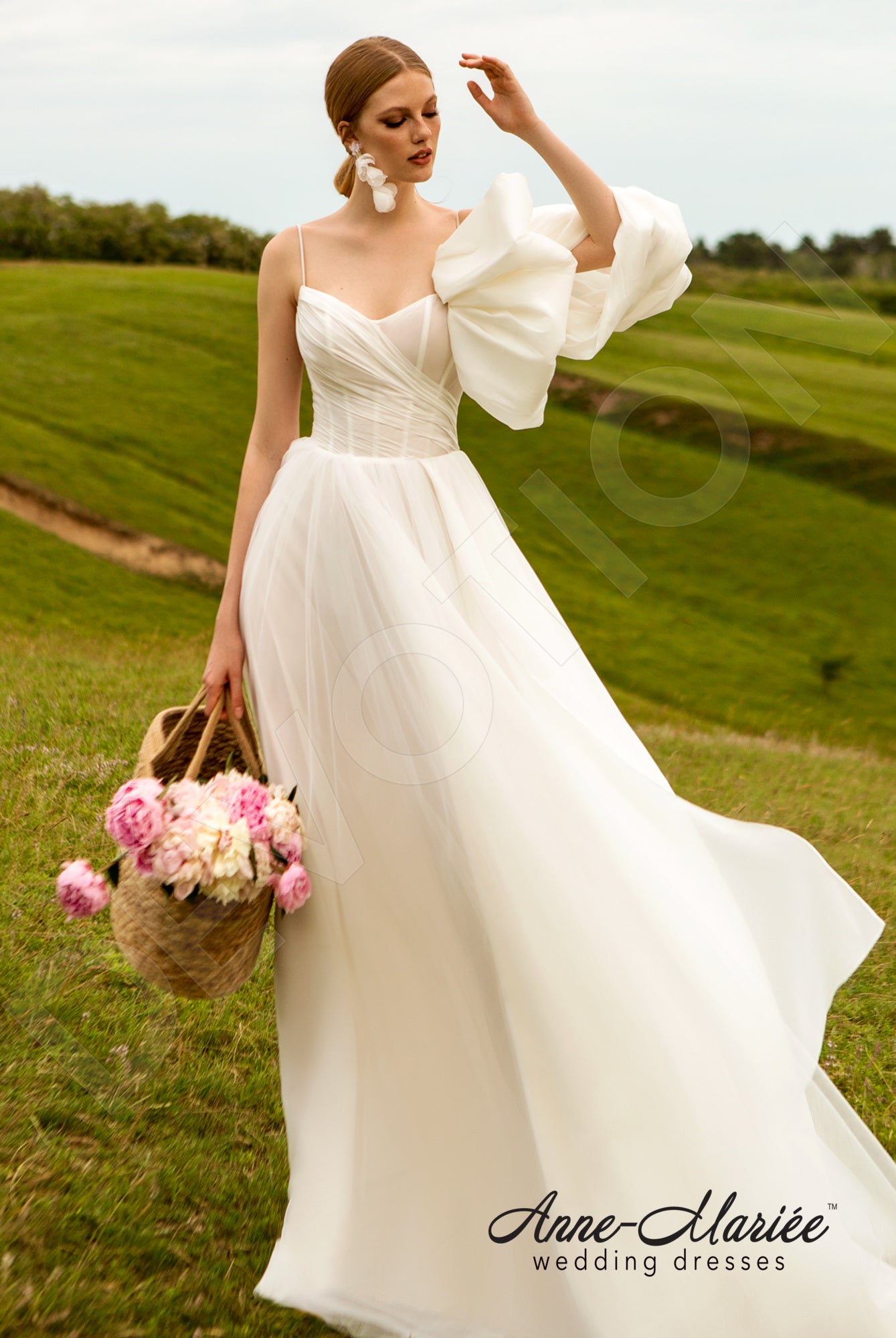 Luiza A-line V-neck Ivory Wedding dress
