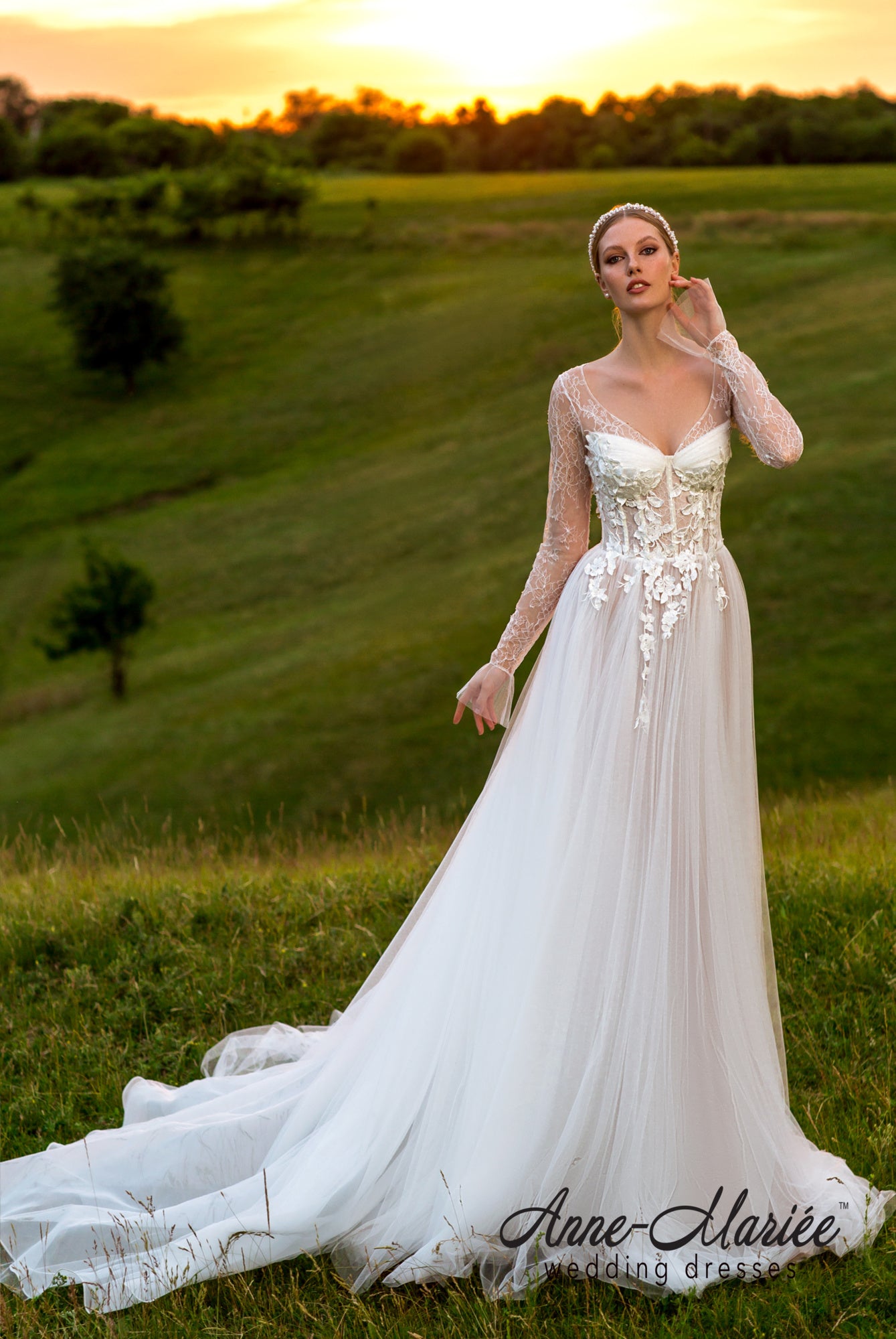 Odail A-line V-neck Ivory Wedding dress
