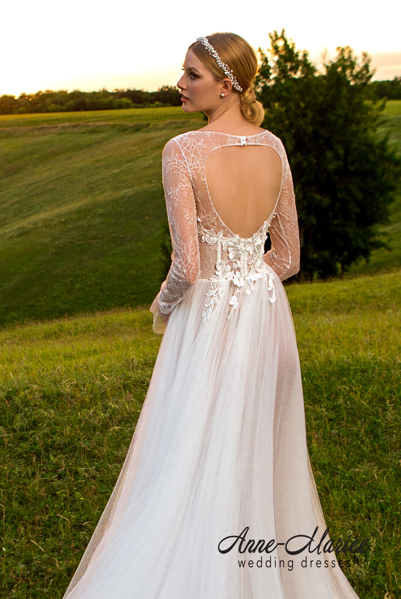 Odail Open back A-line Long sleeve Wedding Dress 3