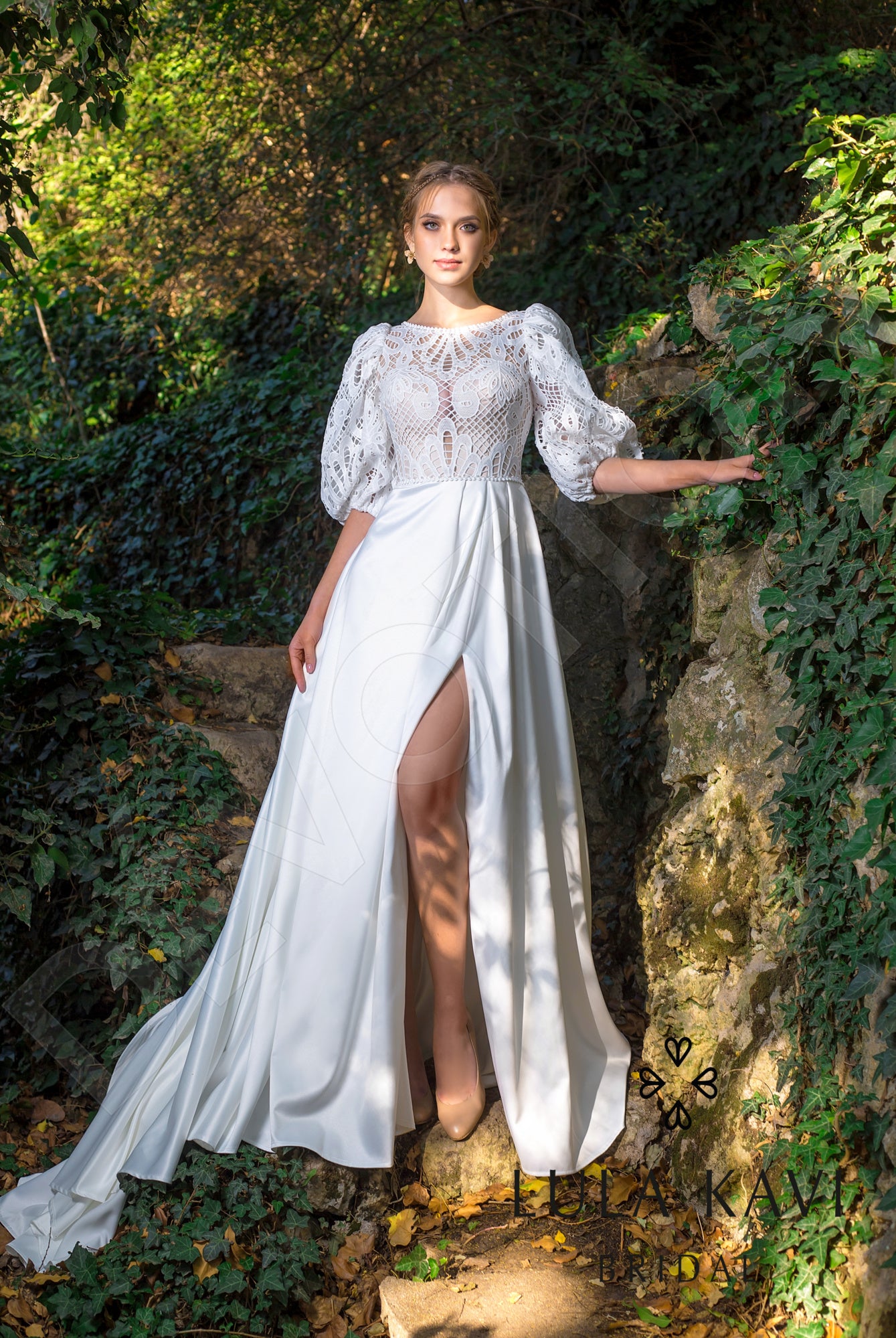Amanai Open back A-line Half sleeve Wedding Dress 7