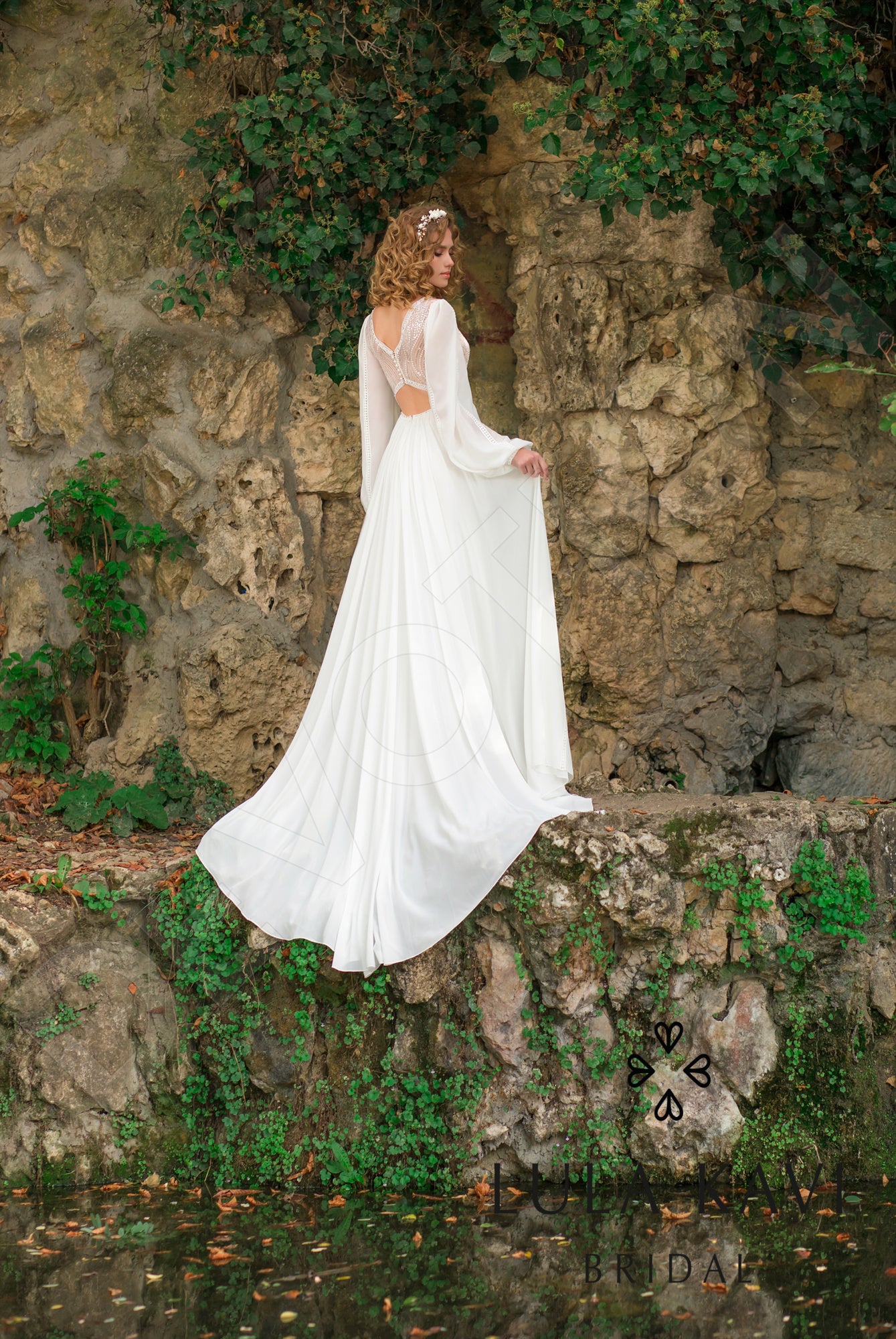 Lunalika Open back A-line Long sleeve Wedding Dress 8