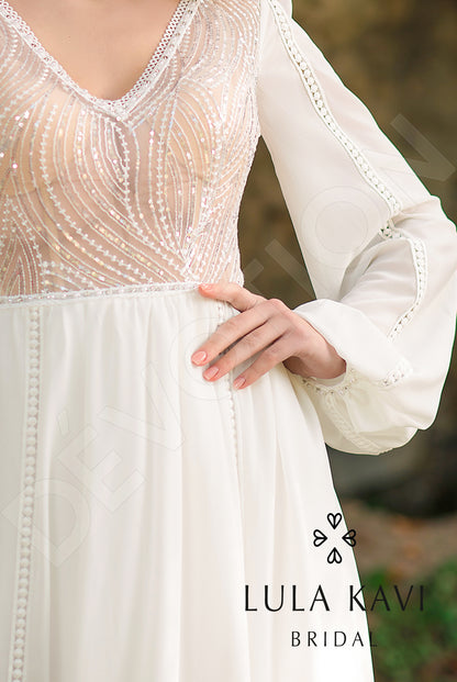 Lunalika Open back A-line Long sleeve Wedding Dress 4