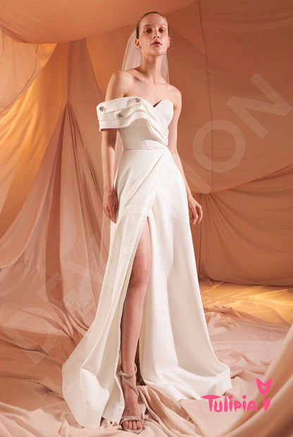 Domenika Open back A-line Strapless Wedding Dress Front