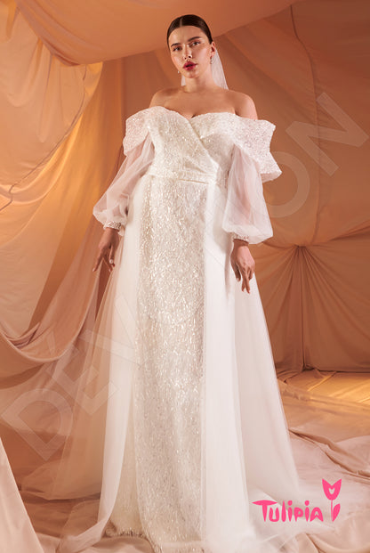 Ileriya Open back A-line Long sleeve Wedding Dress Front
