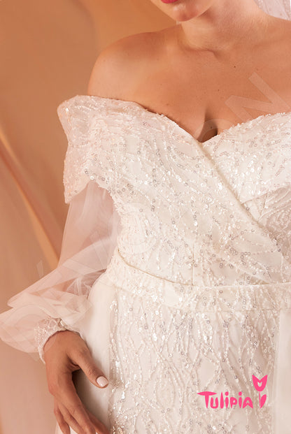 Ileriya Open back A-line Long sleeve Wedding Dress 7