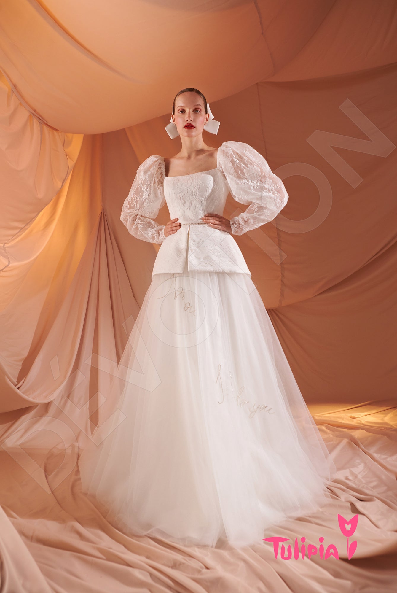 Lorenza A-line Square Milk Wedding dress