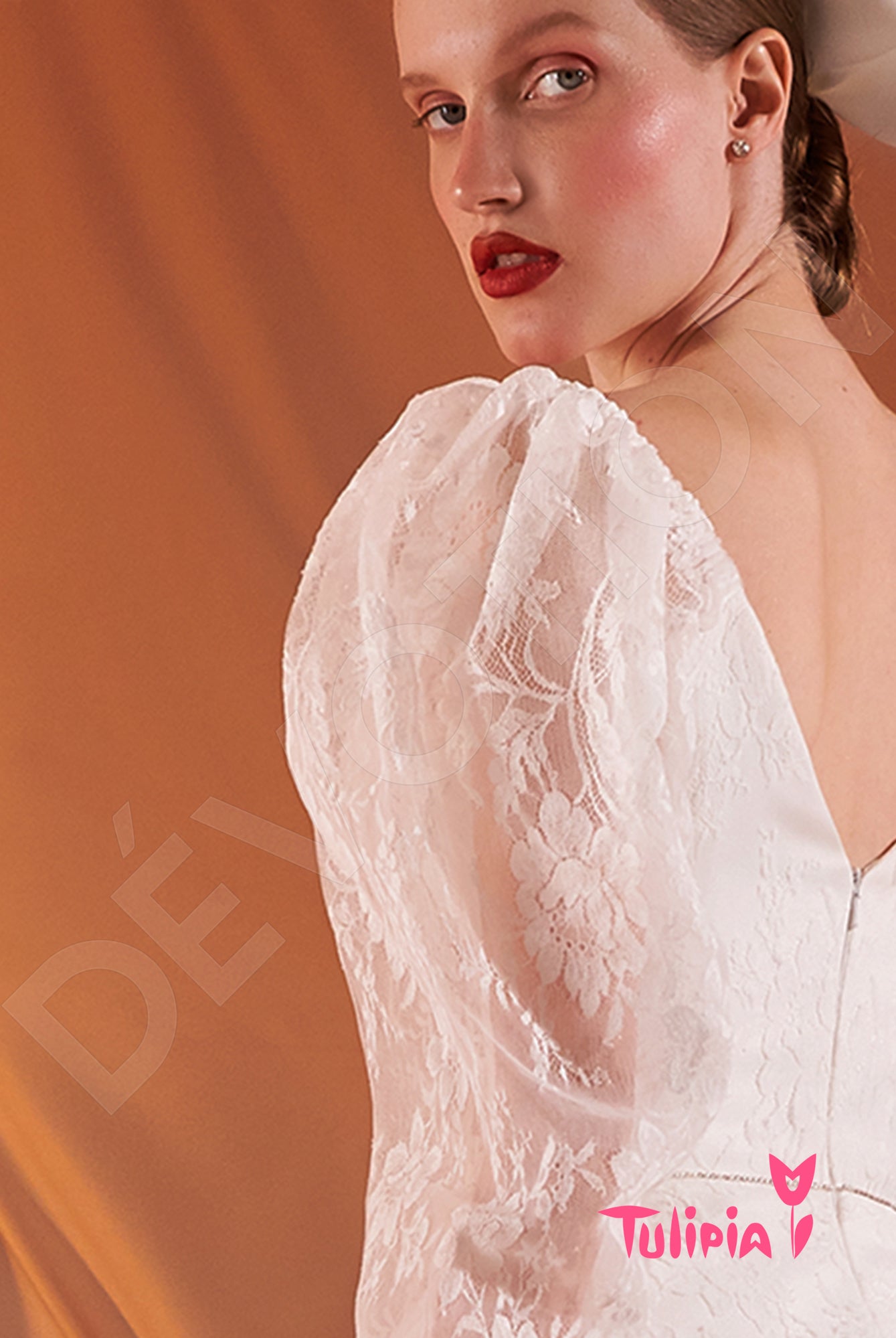 Lorenza Open back A-line Long sleeve Wedding Dress 5