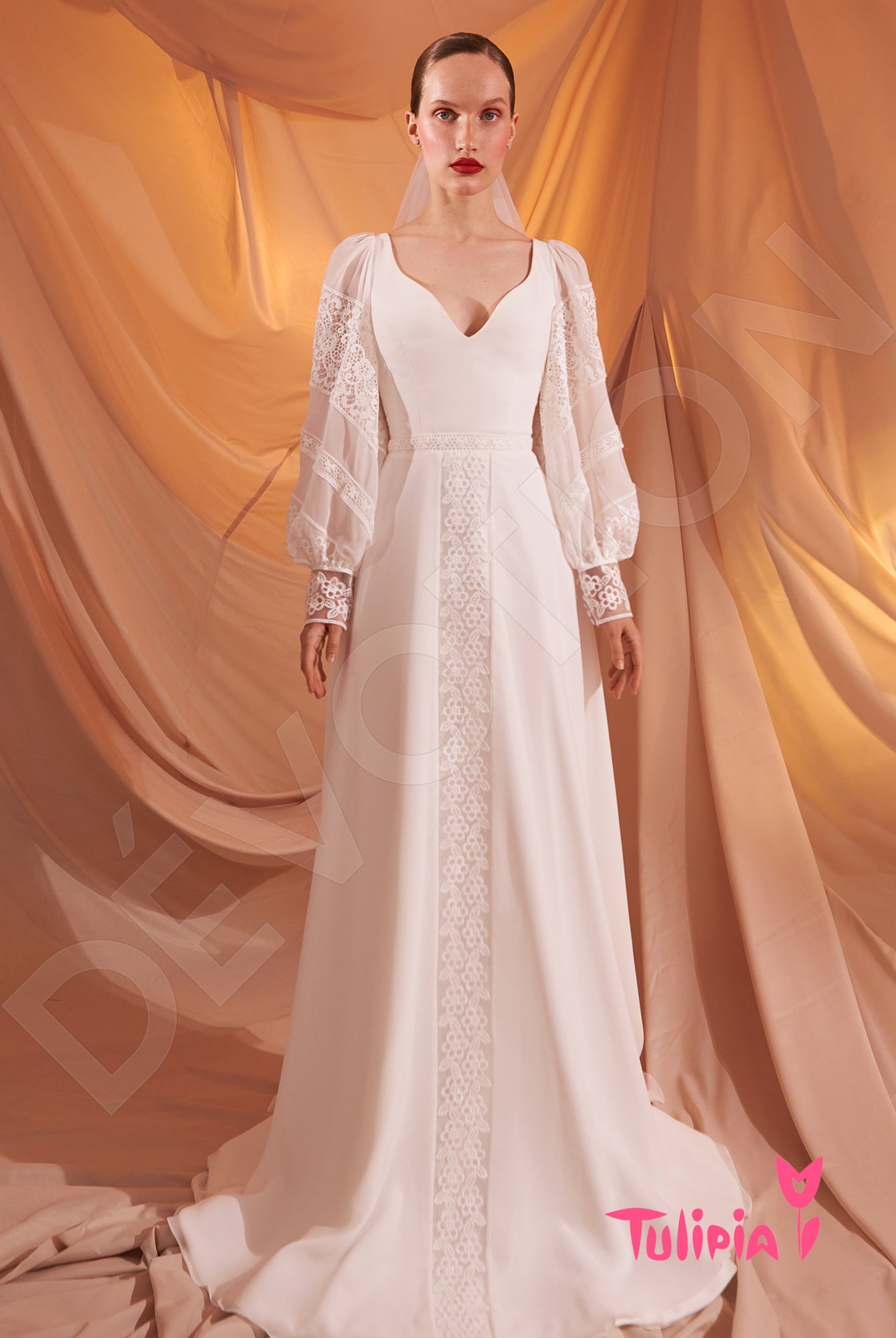 Romola Full back A-line Long sleeve Wedding Dress Front