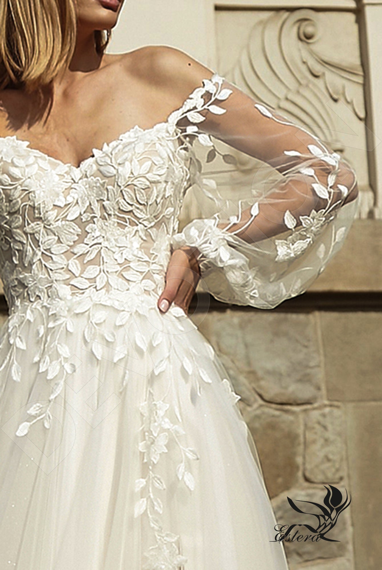 Flavia Open back A-line Long sleeve Wedding Dress 5
