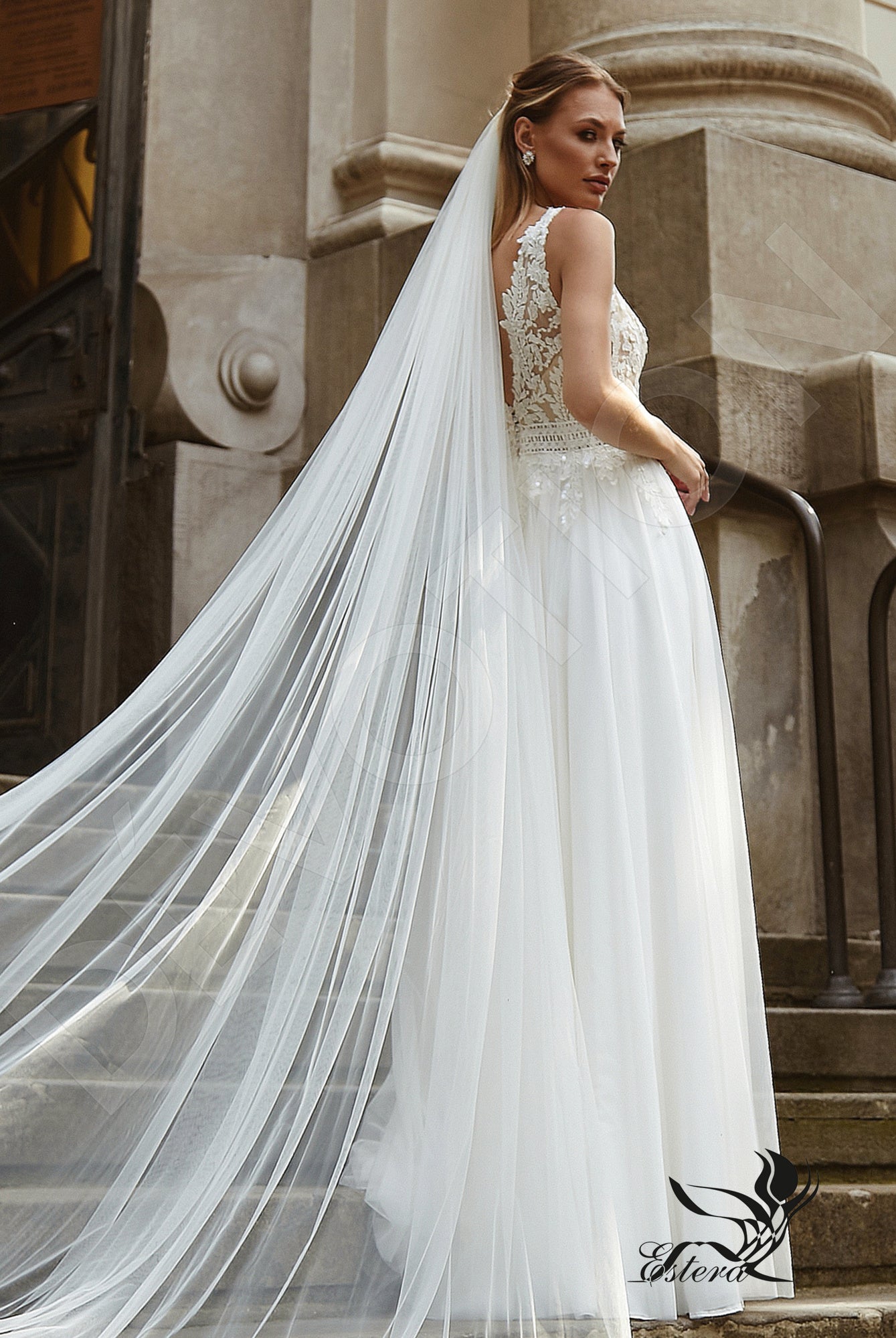Jovita Open back A-line Sleeveless Wedding Dress 4