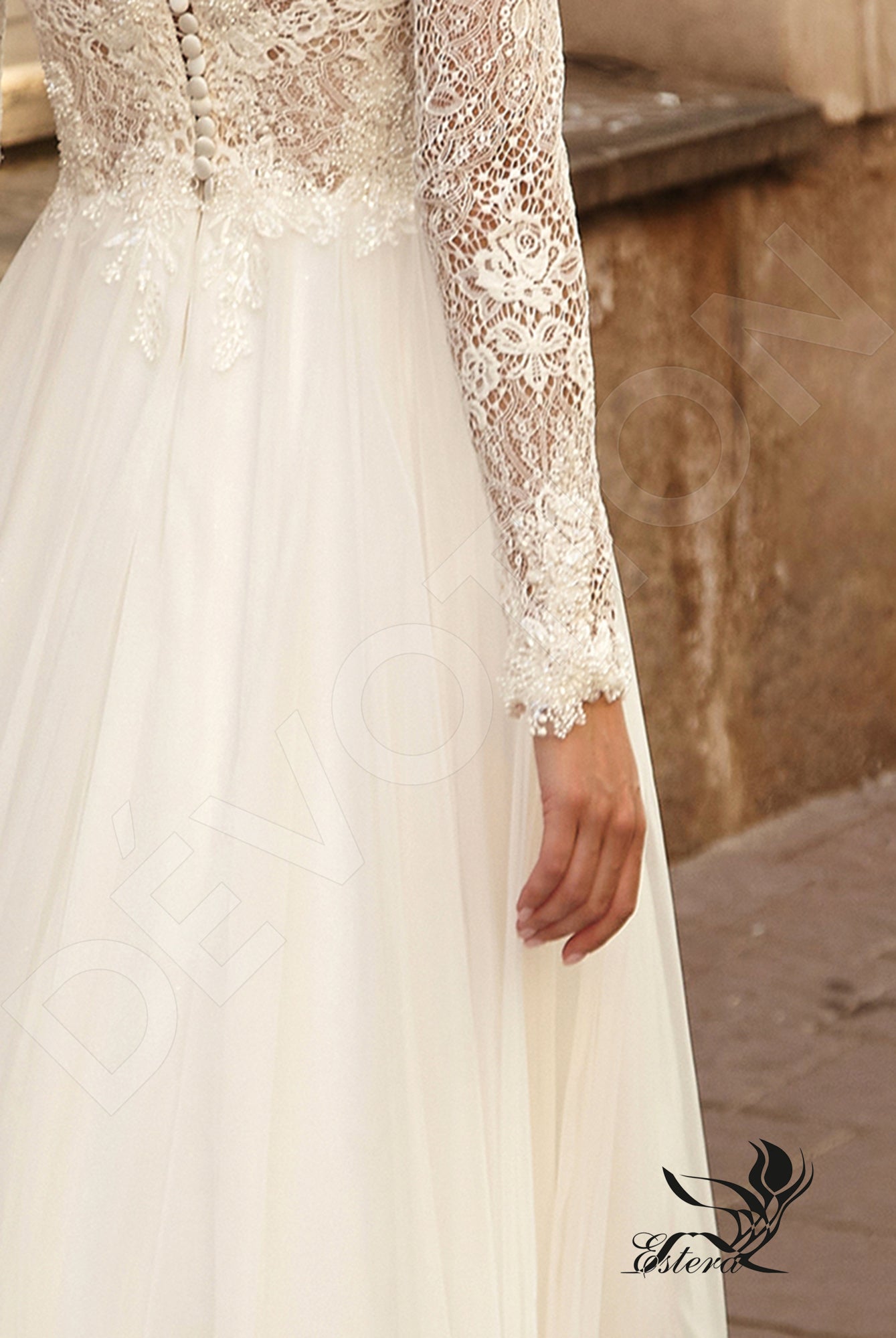 Kaweri A-line V-neck Ivory Wedding dress