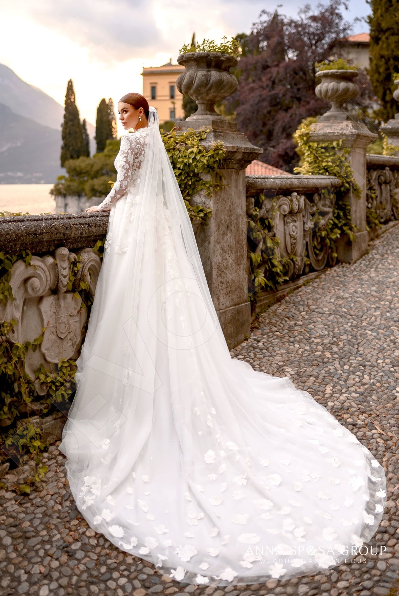 Arwen Full back A-line Long sleeve Wedding Dress 4