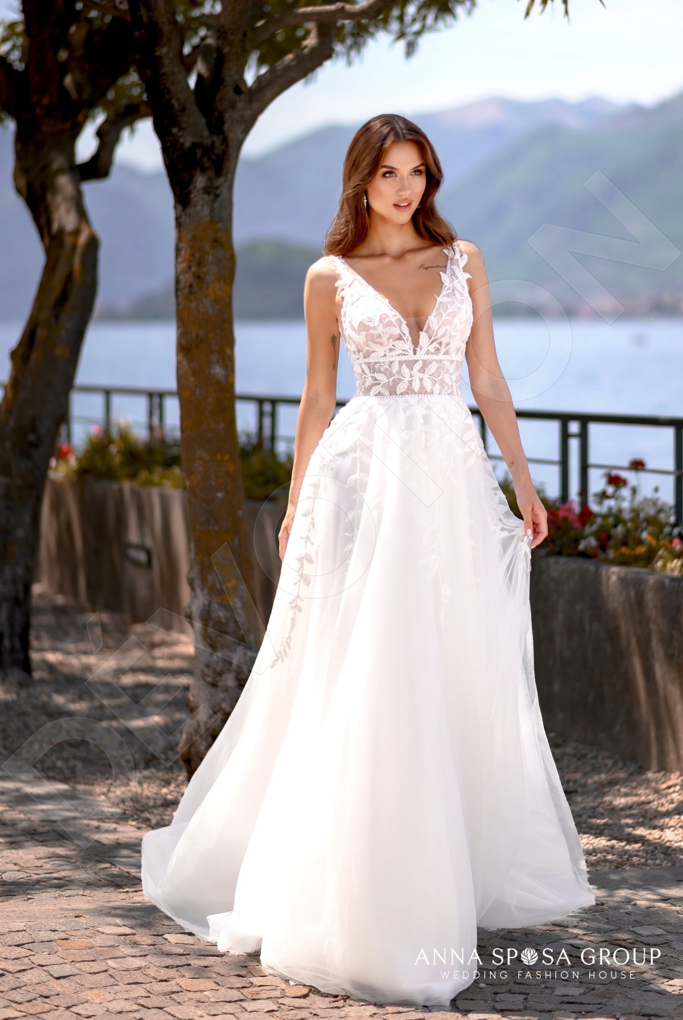 Elna Open back A-line Sleeveless Wedding Dress 7