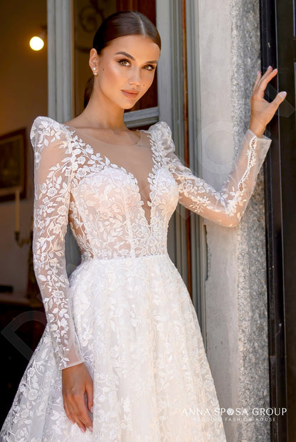 Mayn Open back A-line Long sleeve Wedding Dress 2