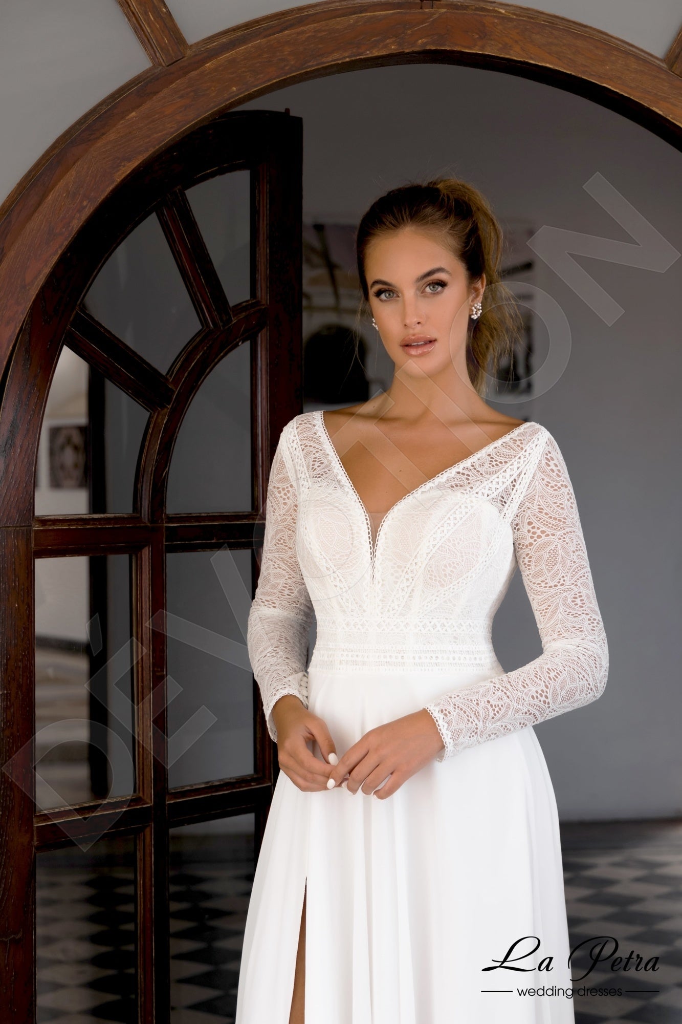 Anelma Open back A-line Long sleeve Wedding Dress 2