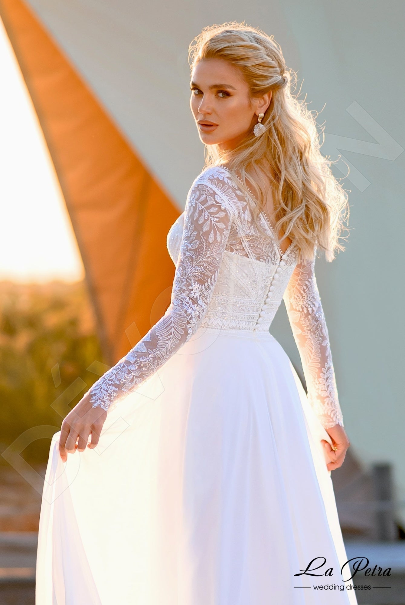 Anelisa Open back A-line Long sleeve Wedding Dress 3